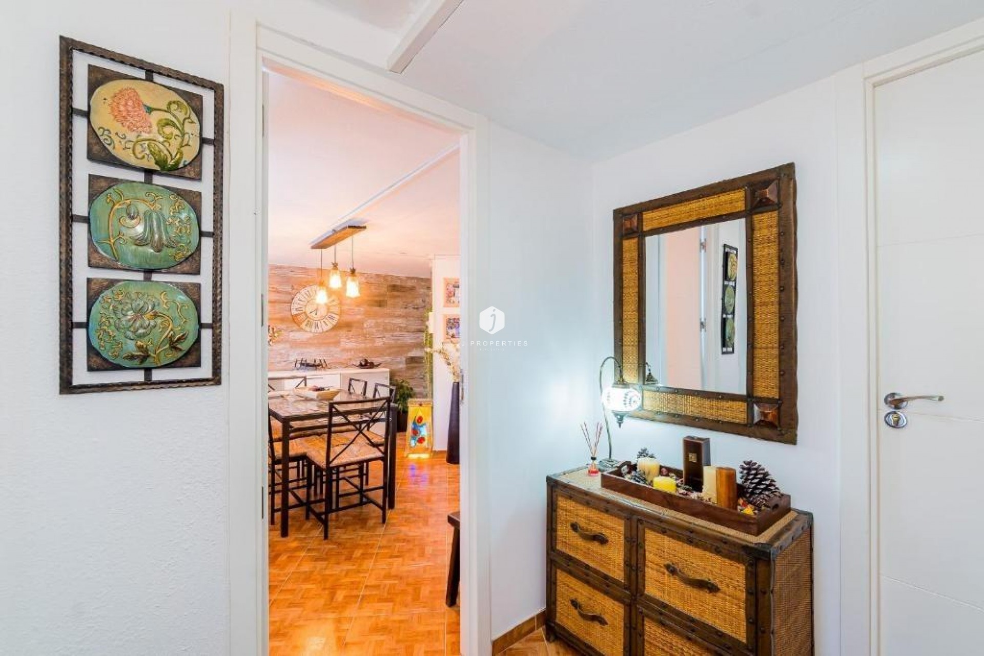 Aus zweiter Hand - Duplex -
Torrevieja - Acequion