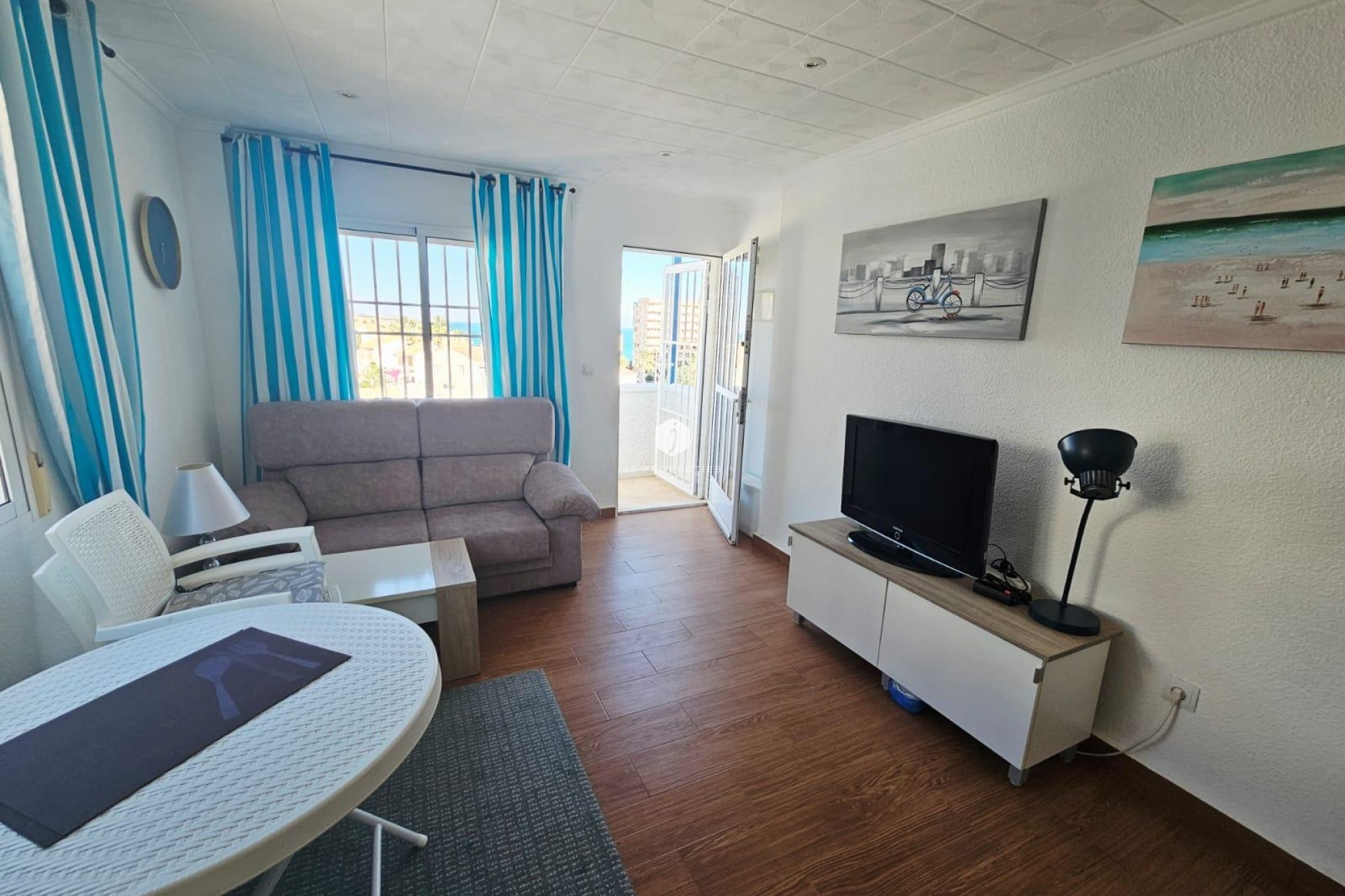 Aus zweiter Hand - Duplex -
Torrevieja - Cabo cervera