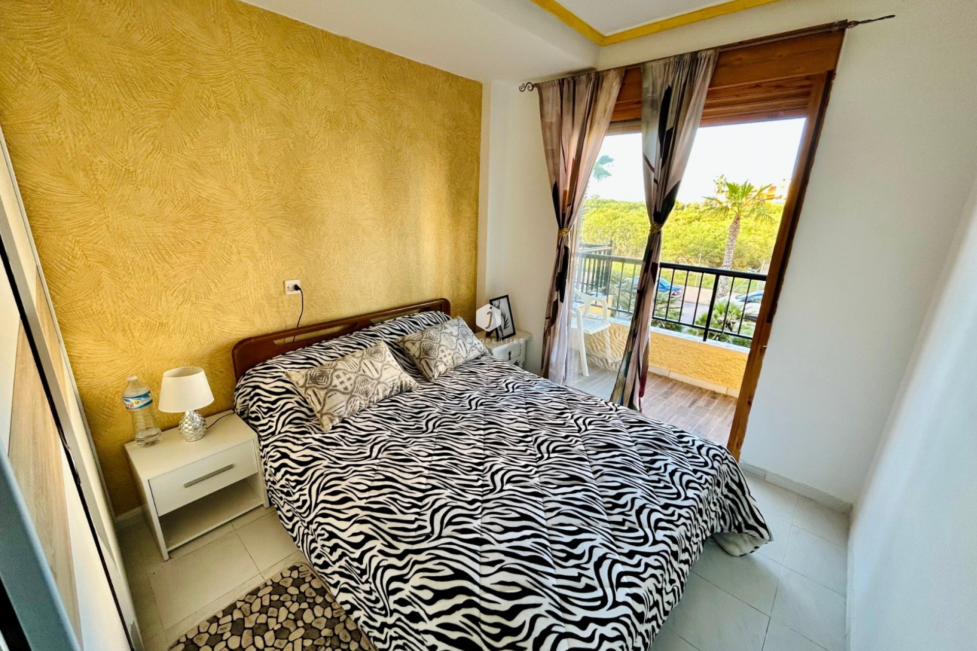 Aus zweiter Hand - Duplex -
Torrevieja - Costa Blanca