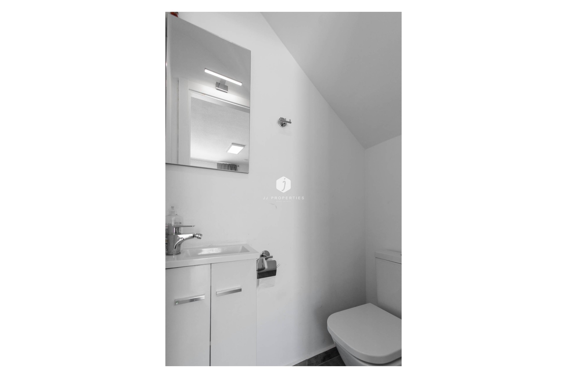 Aus zweiter Hand - Duplex -
Torrevieja - Costa Blanca