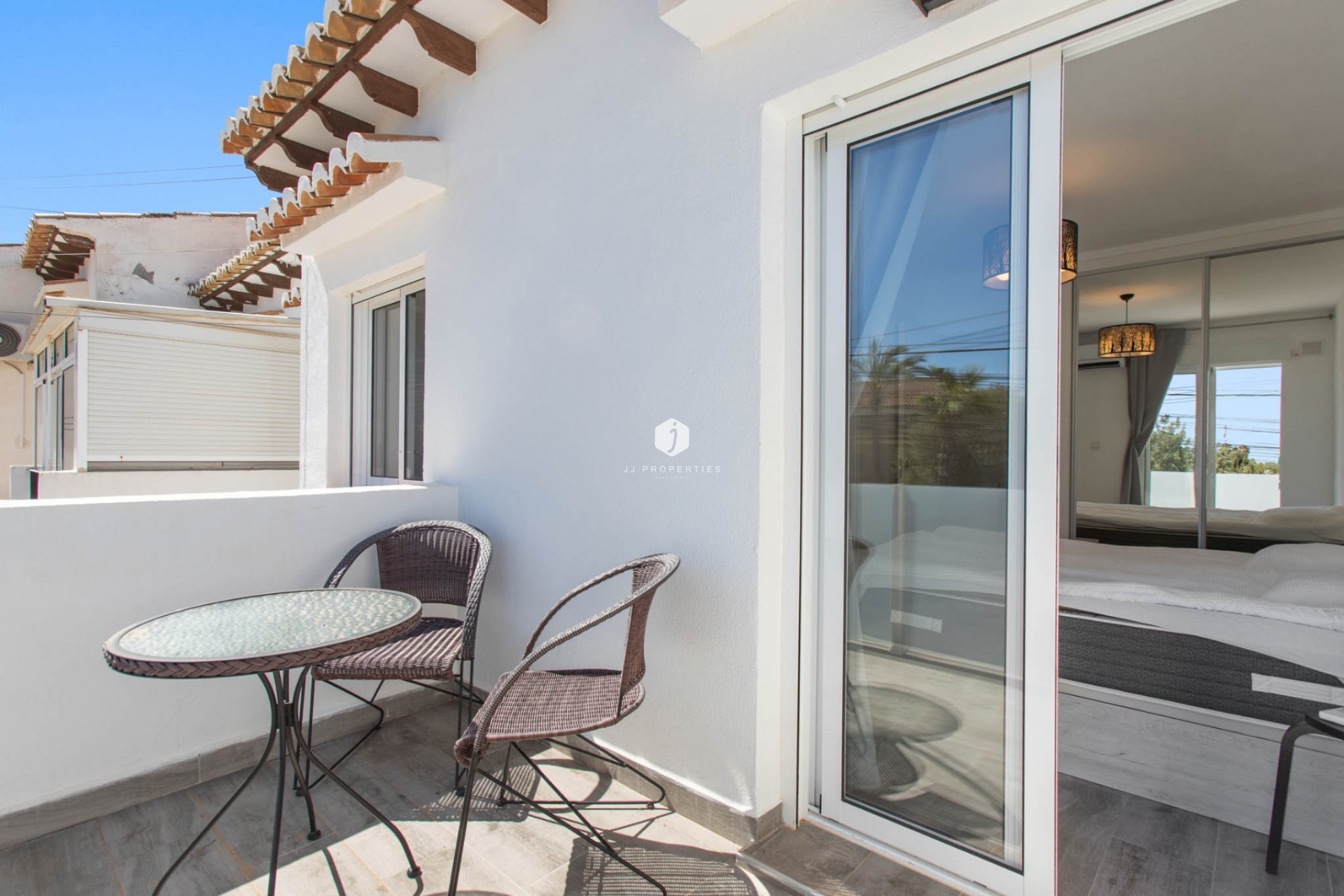 Aus zweiter Hand - Duplex -
Torrevieja - Costa Blanca