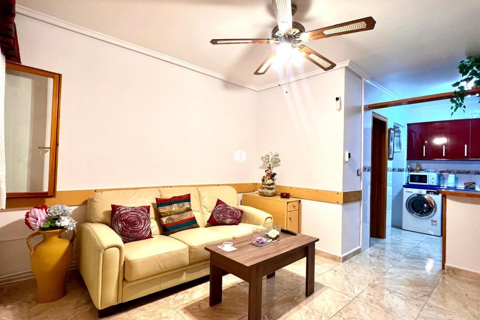 Aus zweiter Hand - Duplex -
Torrevieja - Costa Blanca