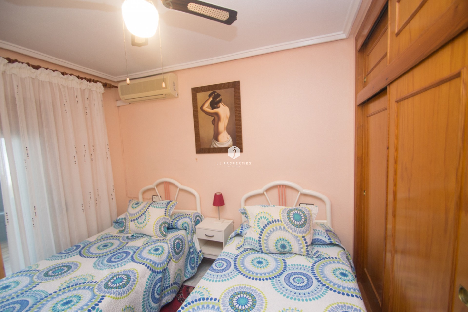 Aus zweiter Hand - Duplex -
Torrevieja - Costa Blanca