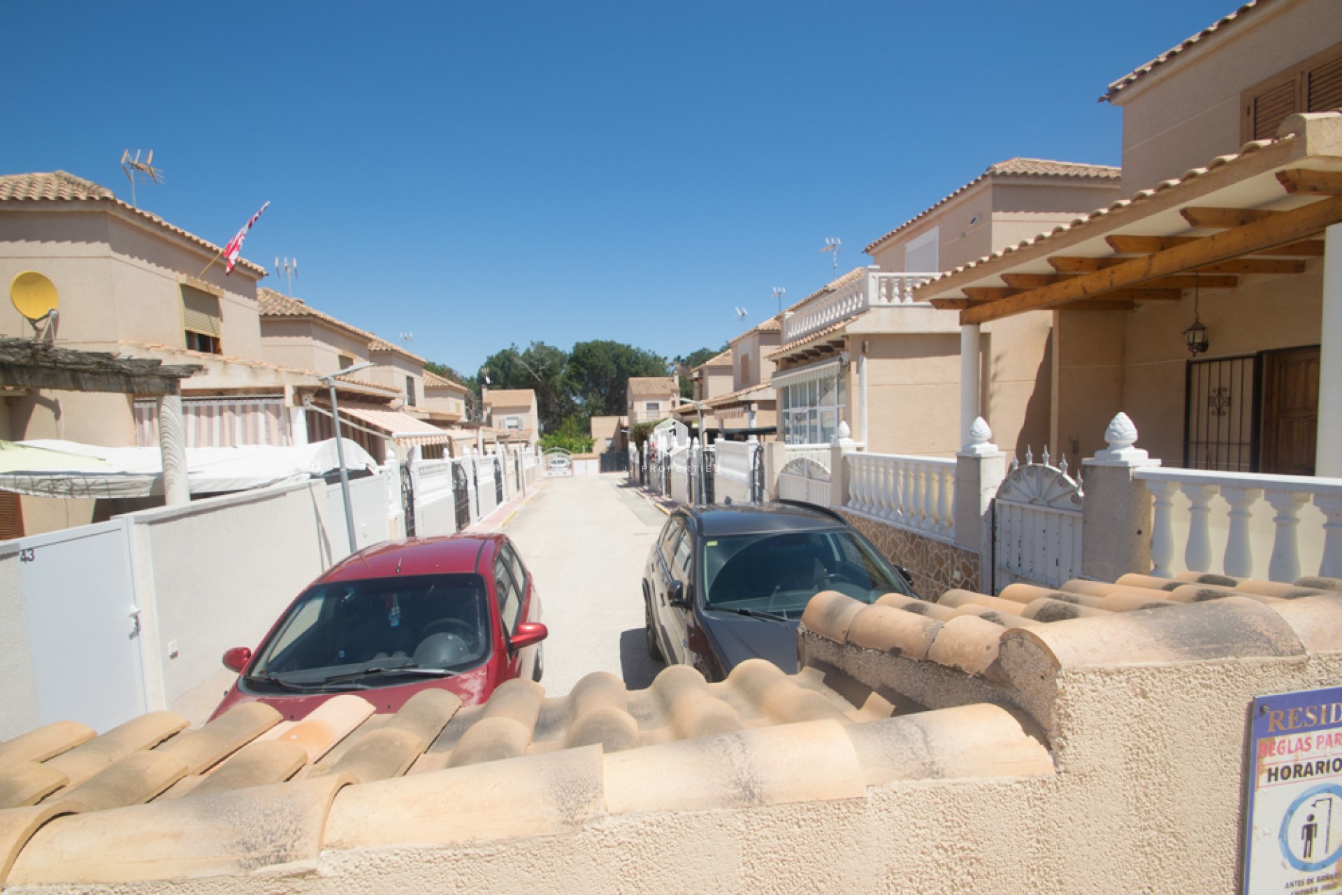 Aus zweiter Hand - Duplex -
Torrevieja - Costa Blanca