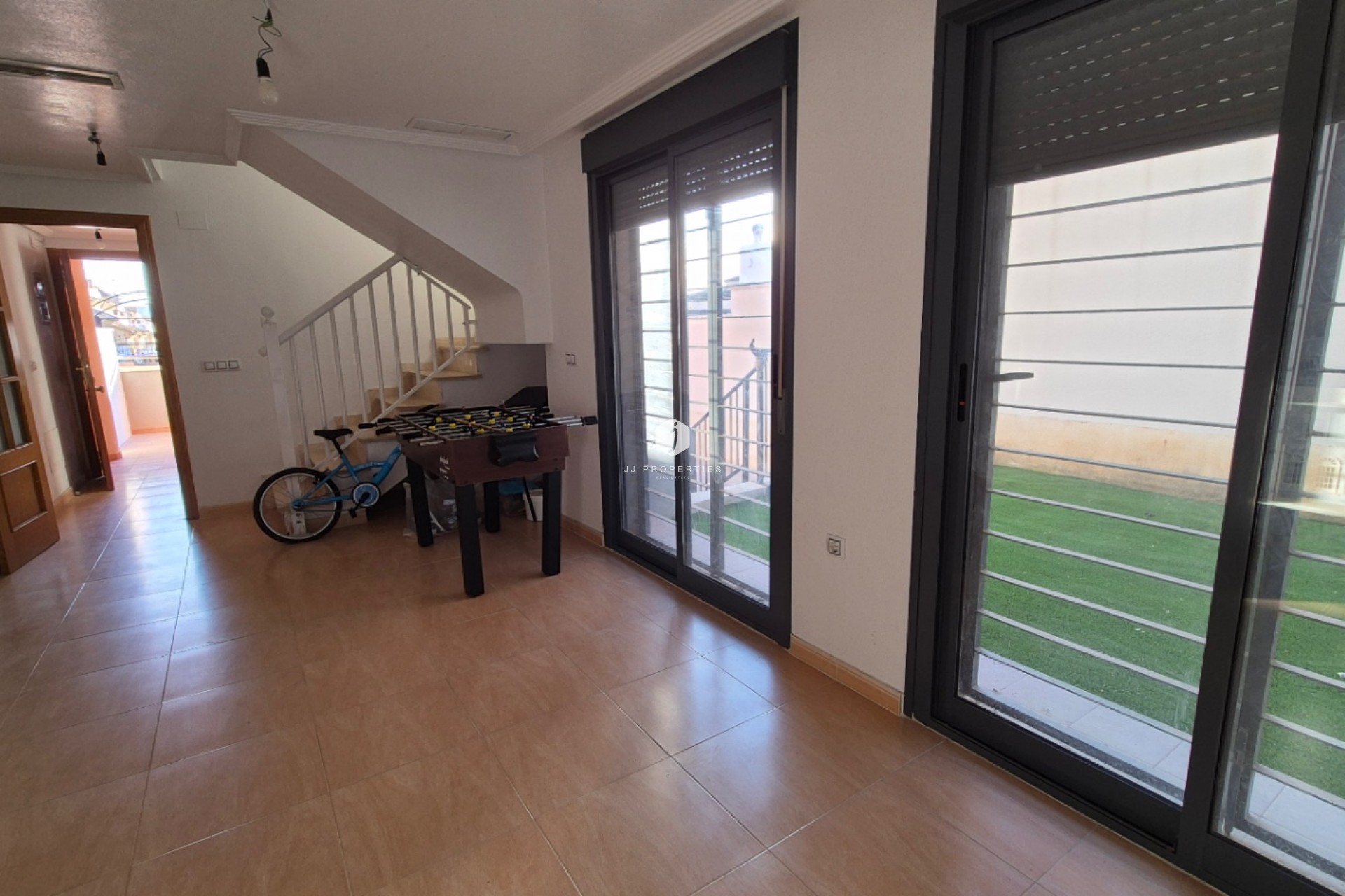 Aus zweiter Hand - Duplex -
Torrevieja - Costa Blanca