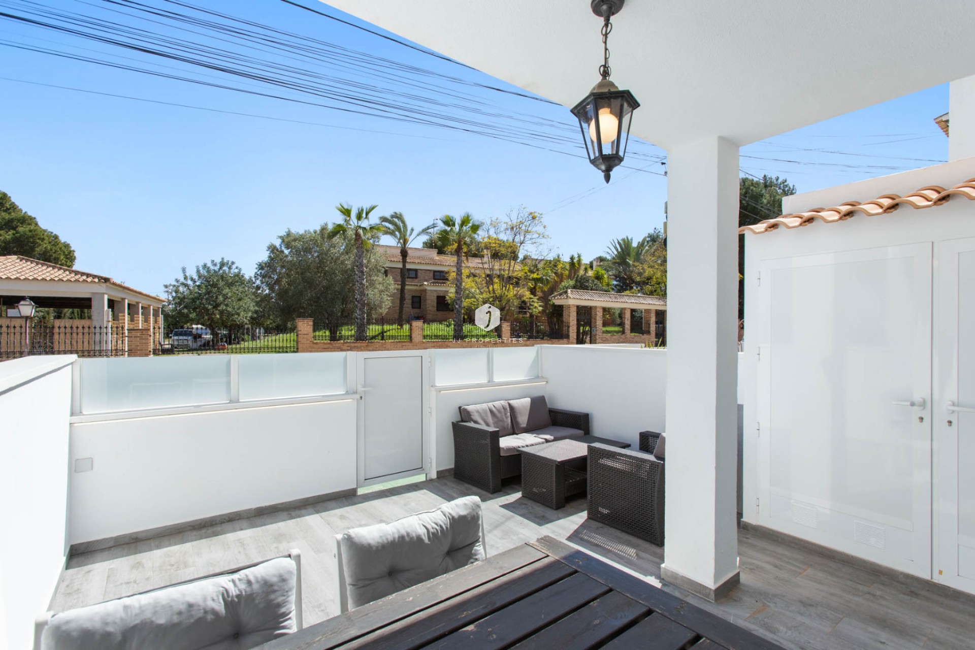 Aus zweiter Hand - Duplex -
Torrevieja - Costa Blanca