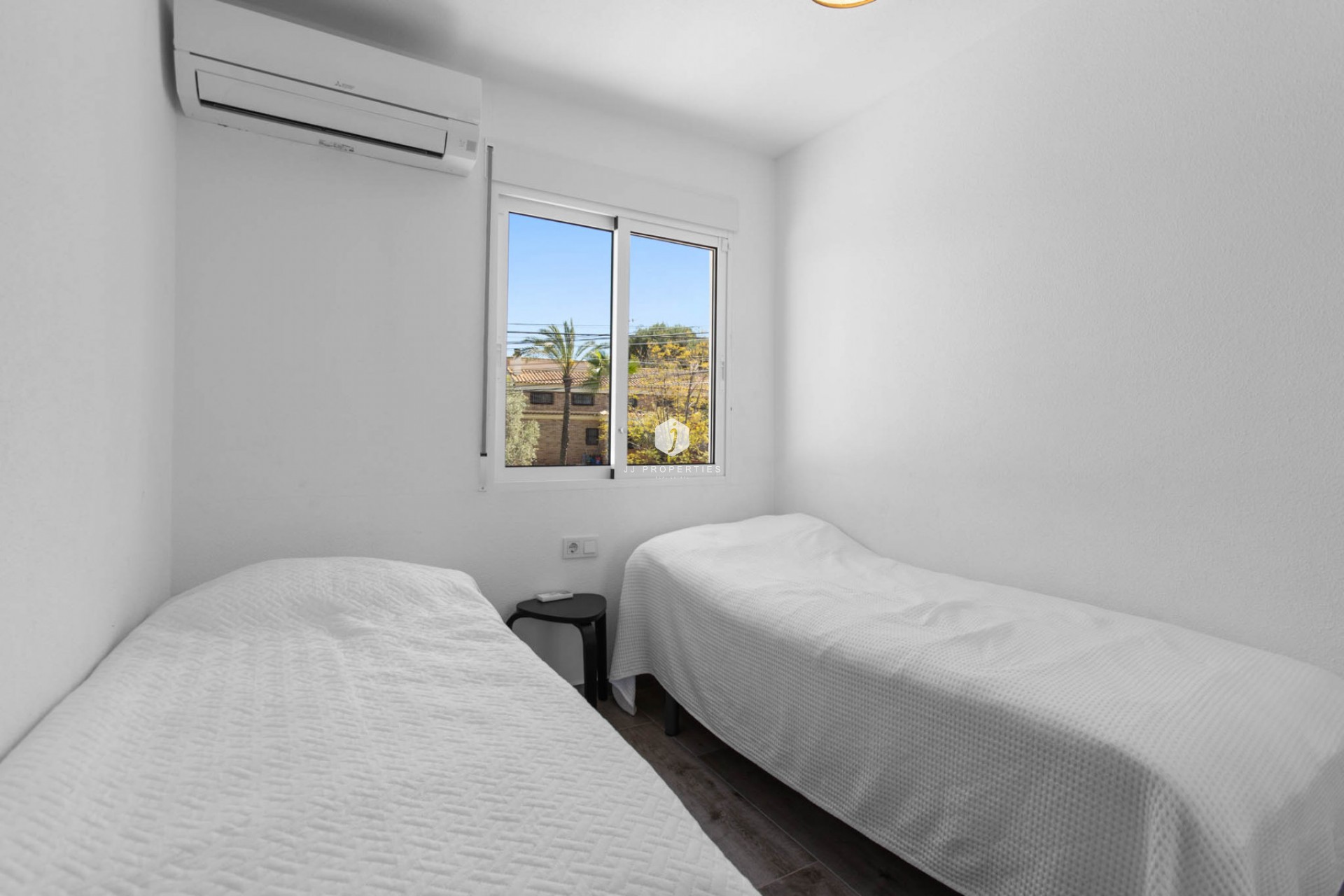Aus zweiter Hand - Duplex -
Torrevieja - Costa Blanca