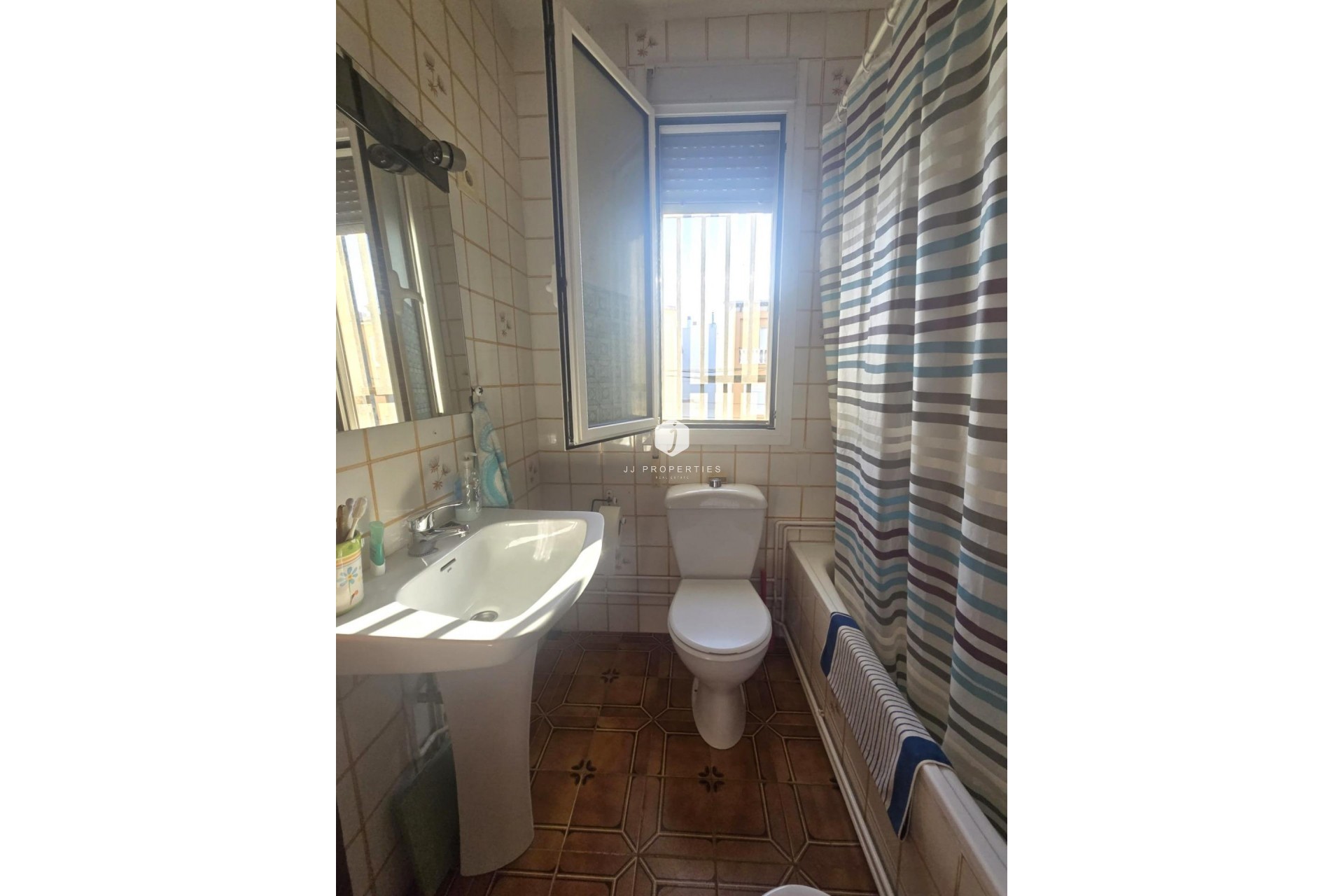 Aus zweiter Hand - Duplex -
Torrevieja - Habaneras