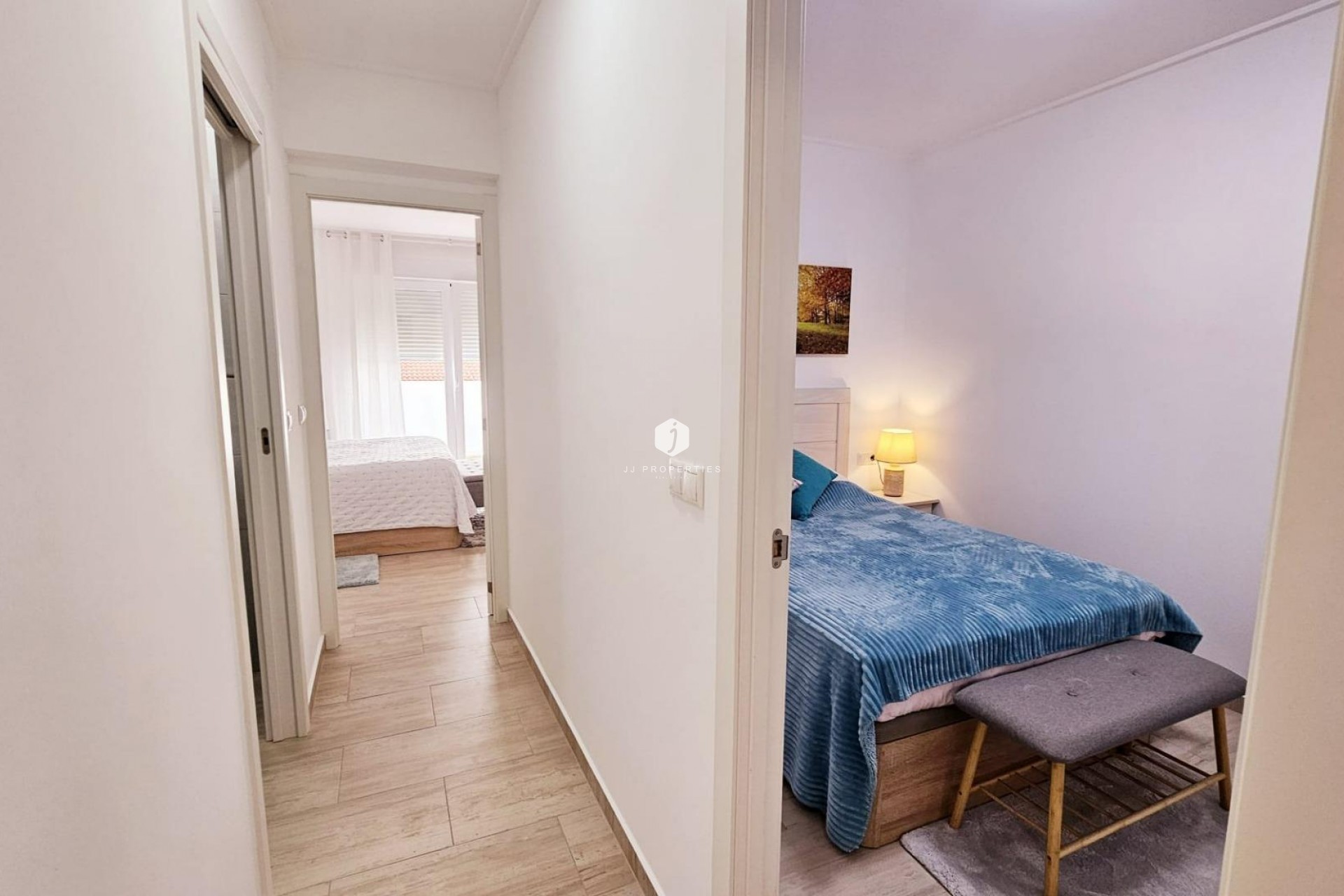 Aus zweiter Hand - Duplex -
Torrevieja - La siesta