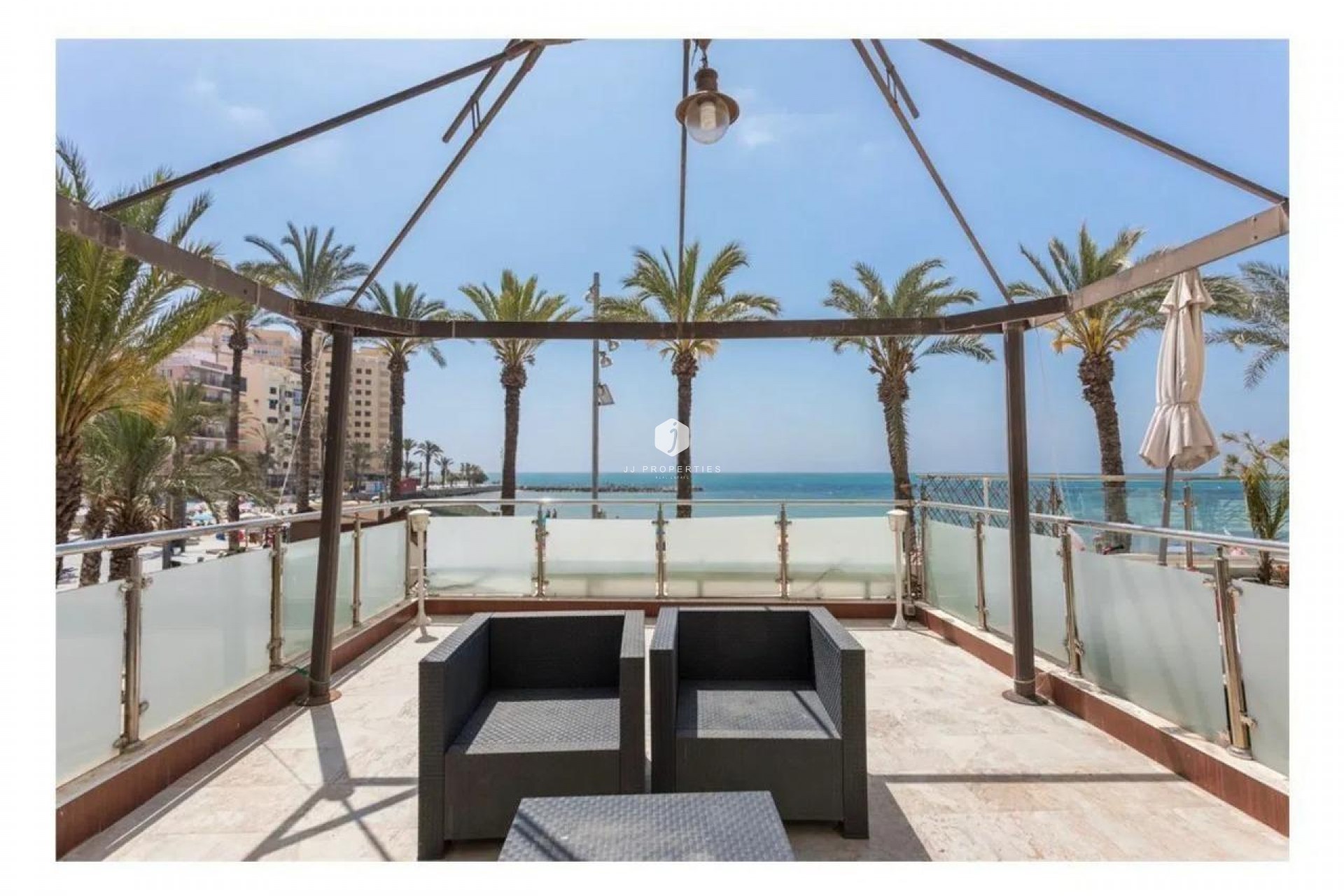 Aus zweiter Hand - Duplex -
Torrevieja - Playa del Cura