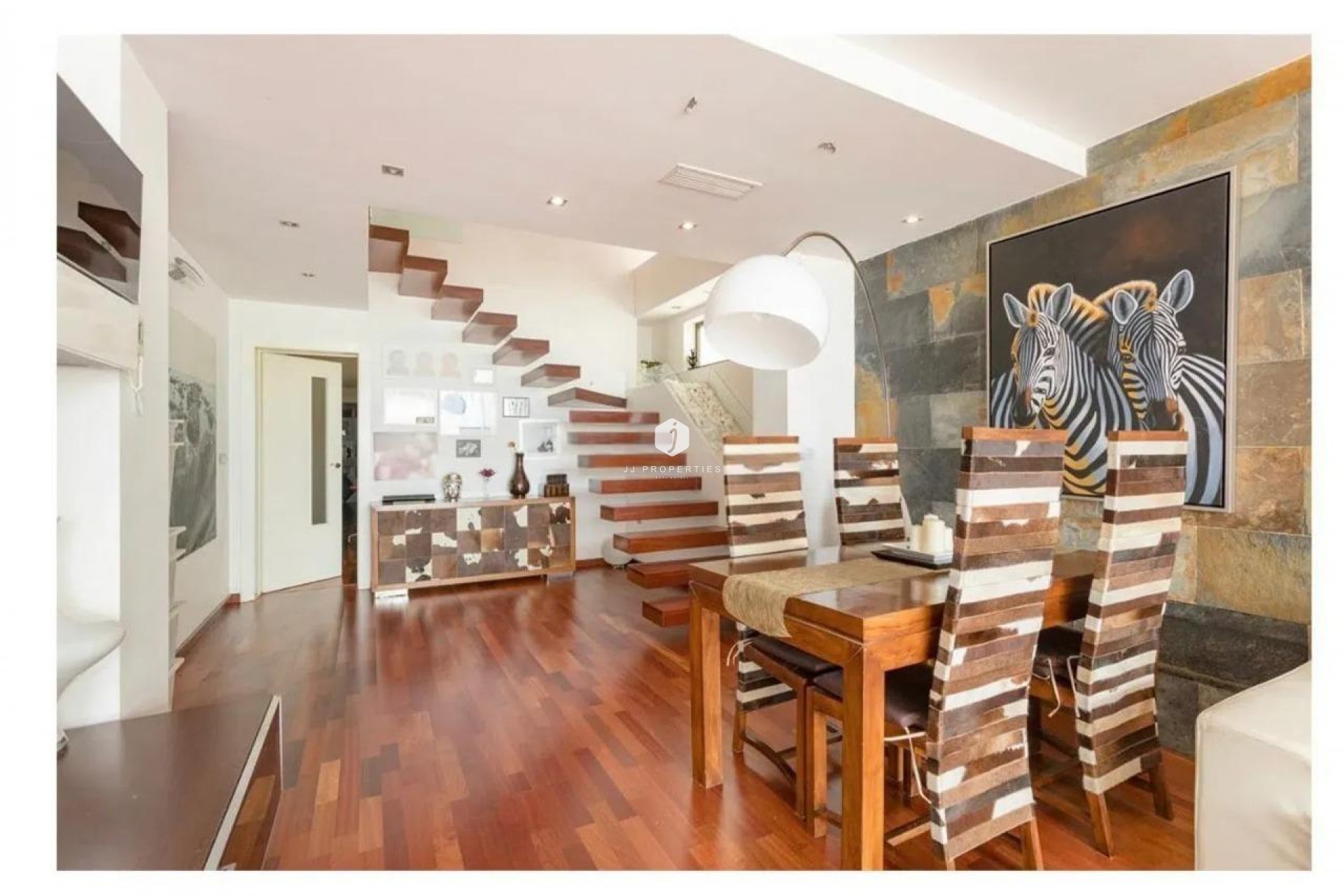 Aus zweiter Hand - Duplex -
Torrevieja - Playa del Cura