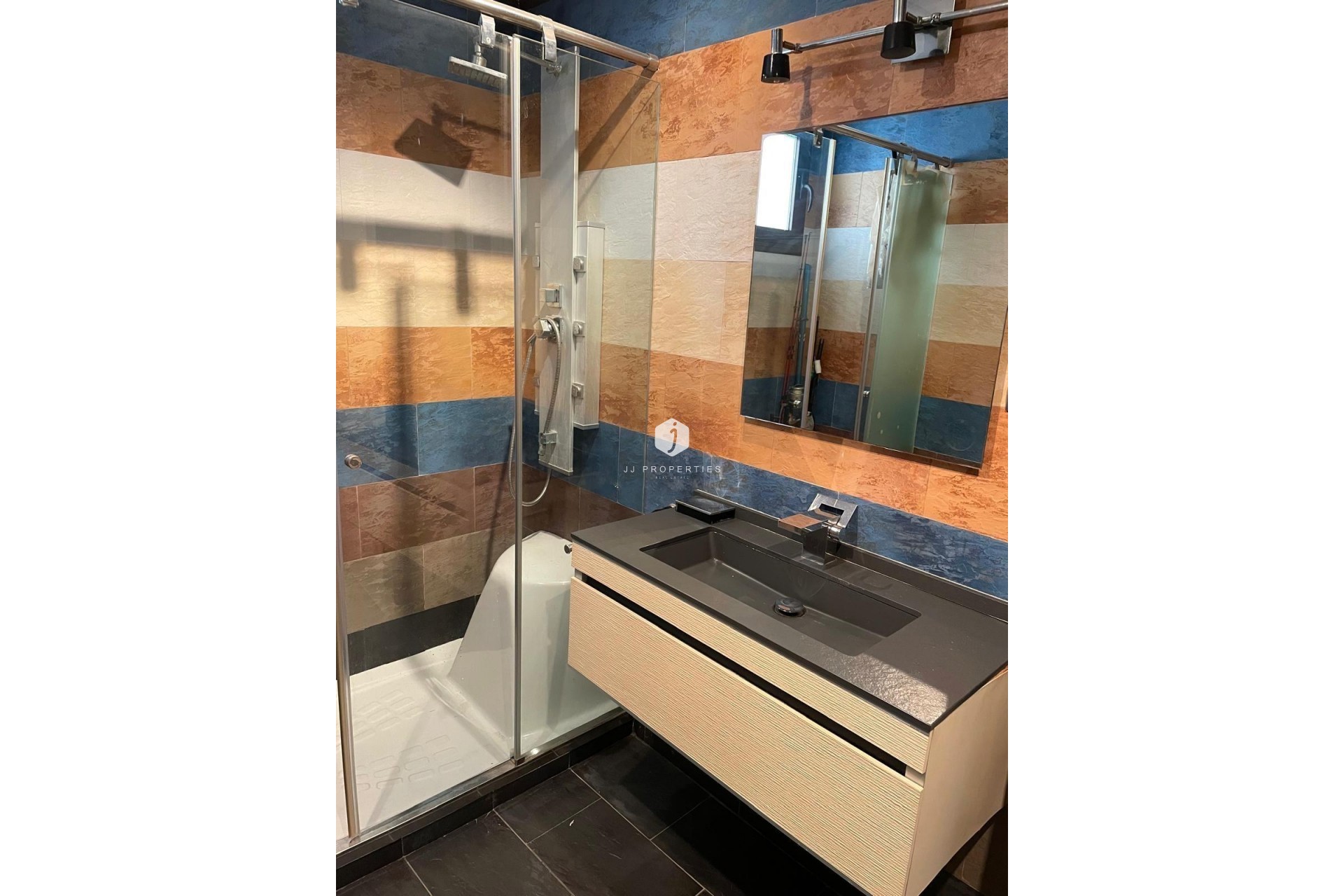 Aus zweiter Hand - Duplex -
Torrevieja - Playa del Cura