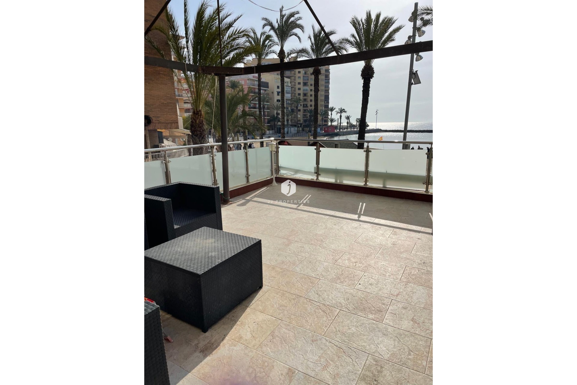 Aus zweiter Hand - Duplex -
Torrevieja - Playa del Cura