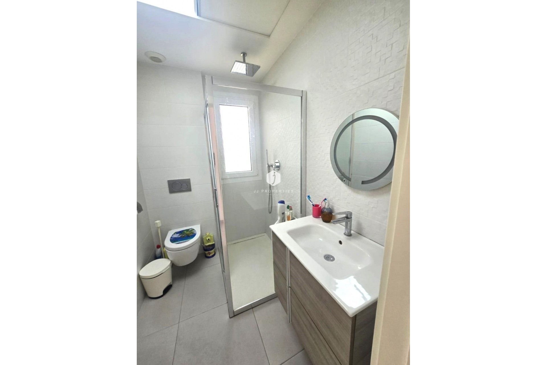 Aus zweiter Hand - Duplex -
Torrevieja - Sector 25