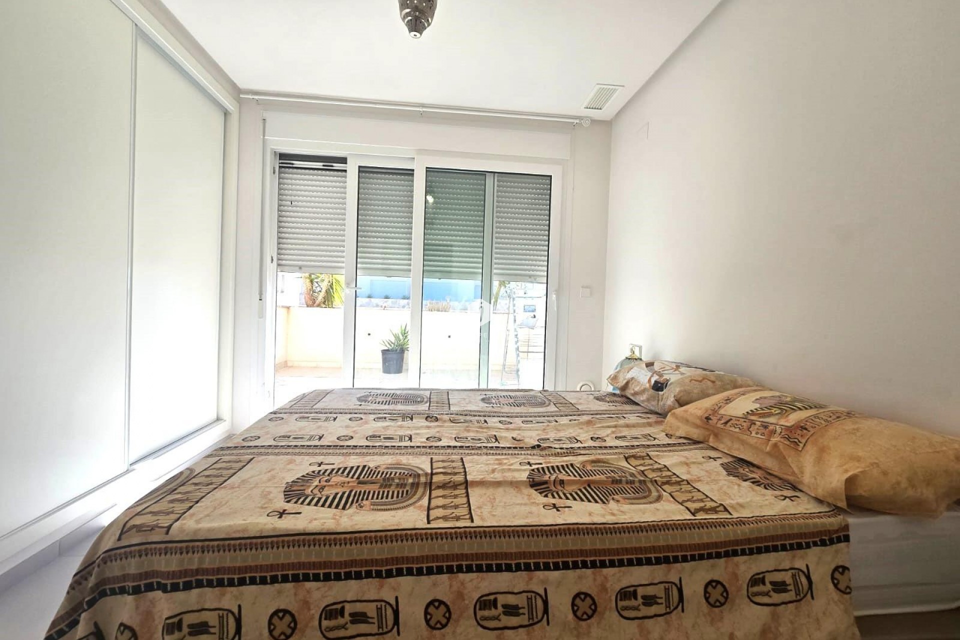 Aus zweiter Hand - Duplex -
Torrevieja - Sector 25