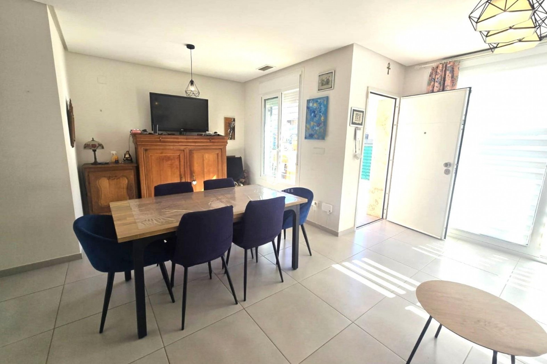 Aus zweiter Hand - Duplex -
Torrevieja - Sector 25