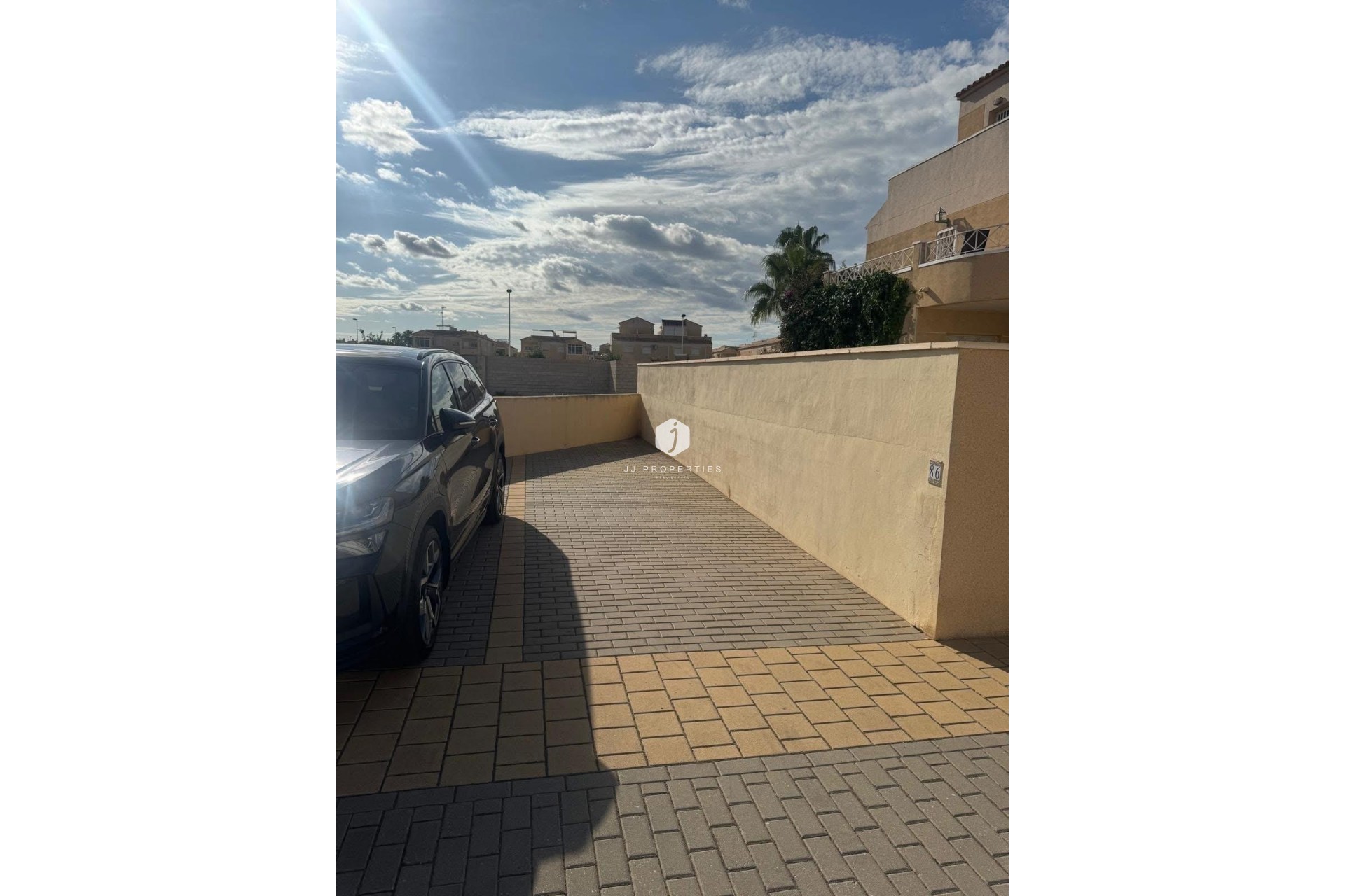 Aus zweiter Hand - Duplex -
Torrevieja - Torreblanca