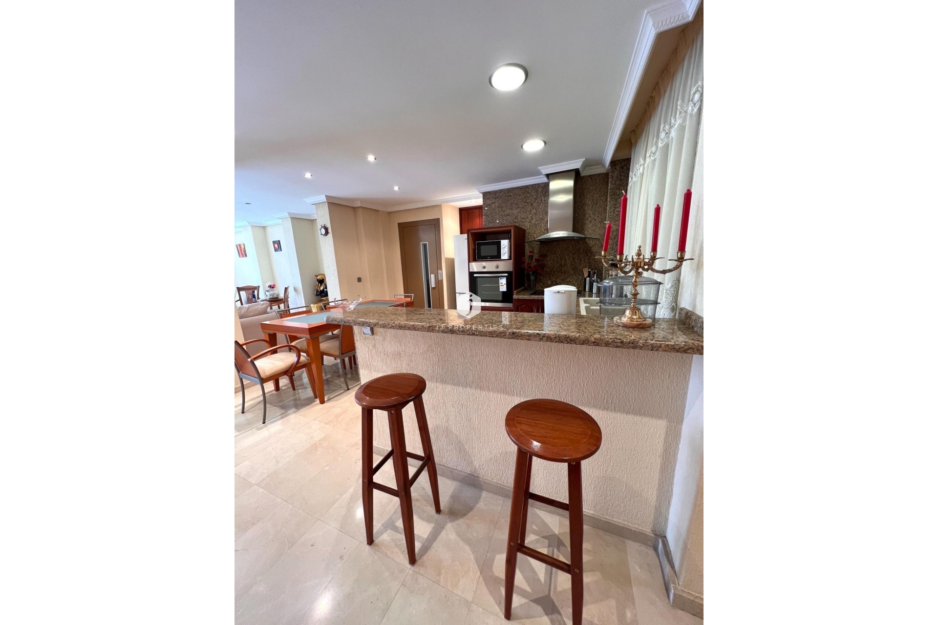 Aus zweiter Hand - Duplex -
Torrevieja