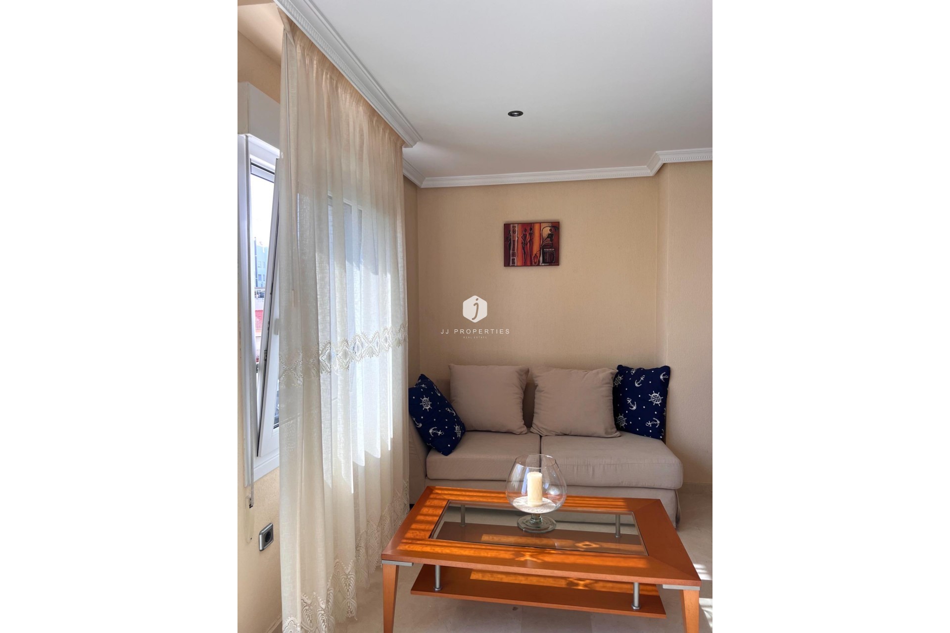 Aus zweiter Hand - Duplex -
Torrevieja