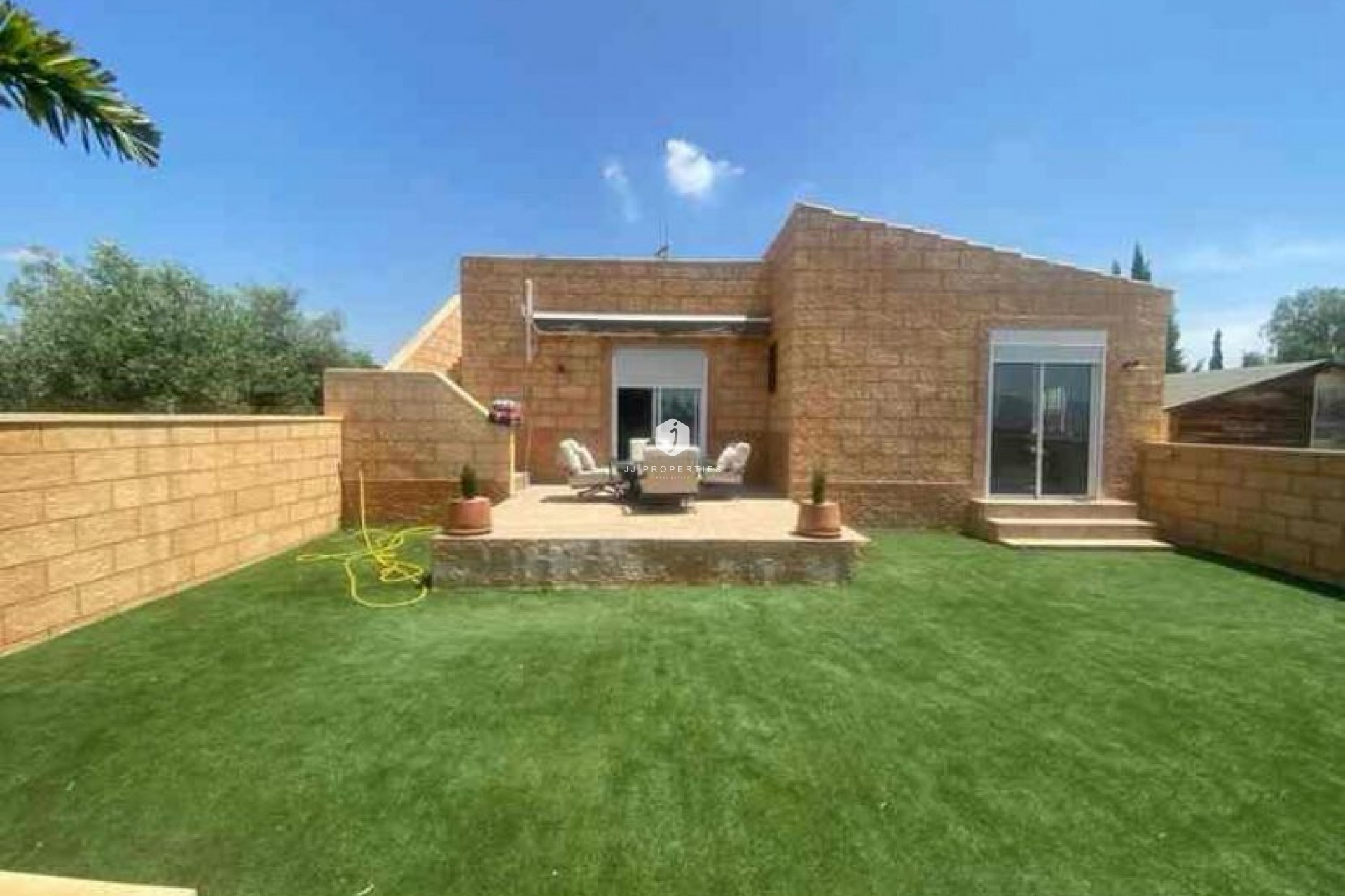 Aus zweiter Hand - Landgut -
Albatera - Inland