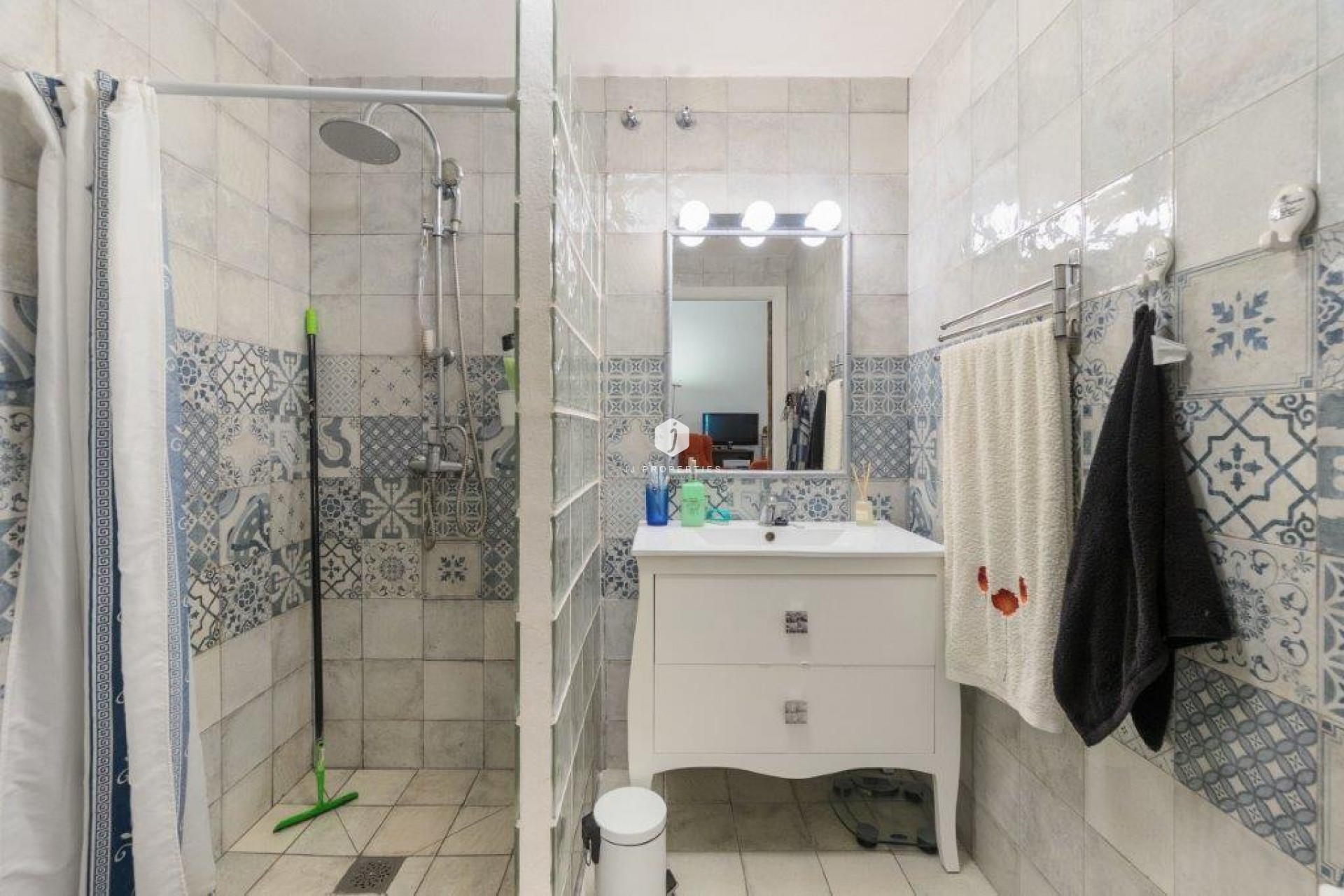 Aus zweiter Hand - Landgut -
Dolores - Costa Blanca