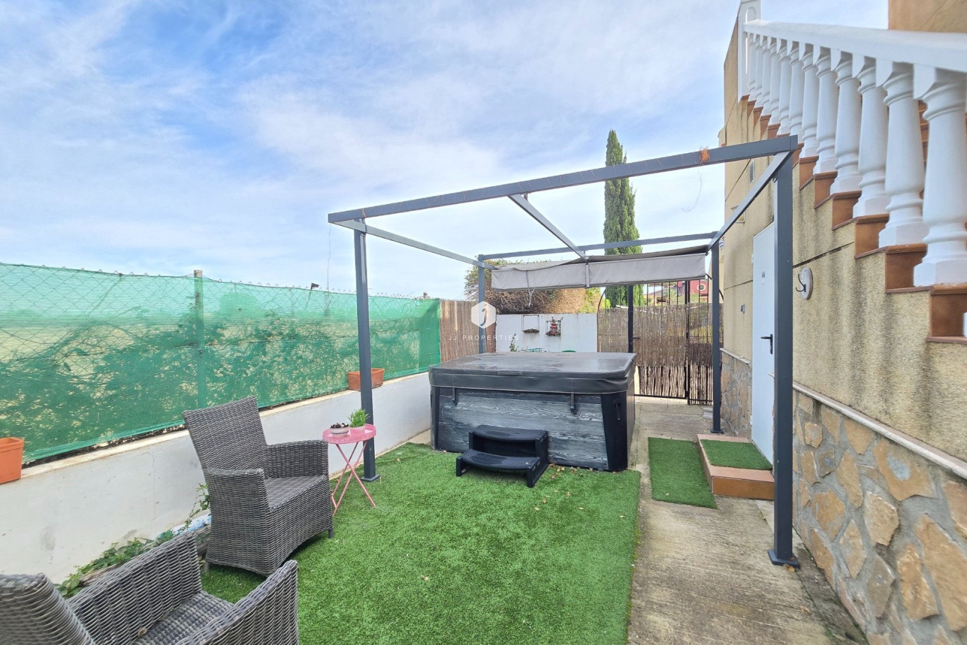 Aus zweiter Hand - Landgut -
Dolores - Costa Blanca