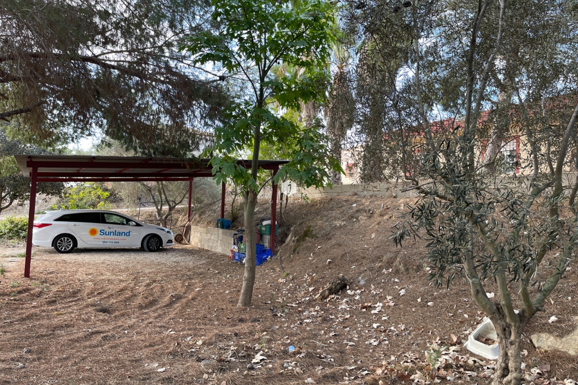Aus zweiter Hand - Landgut -
Jacarilla - Inland