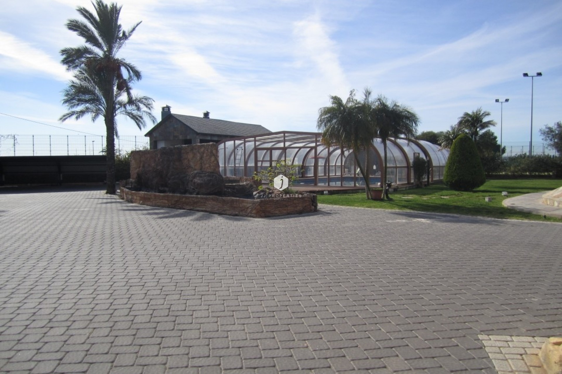 Aus zweiter Hand - Landgut -
Los Montesinos - Costa Blanca