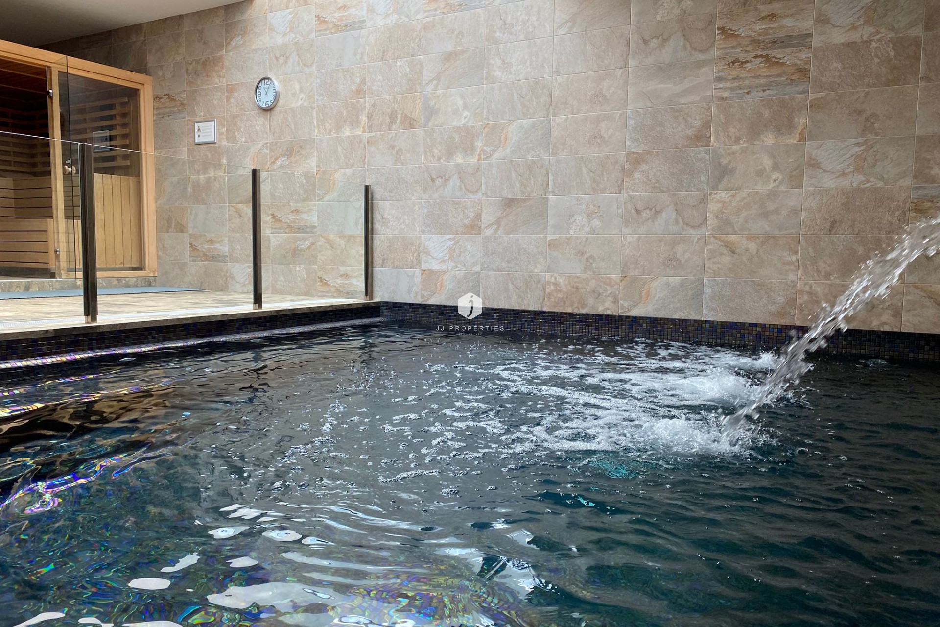 Aus zweiter Hand - Penthouse -
El Raso - Costa Blanca