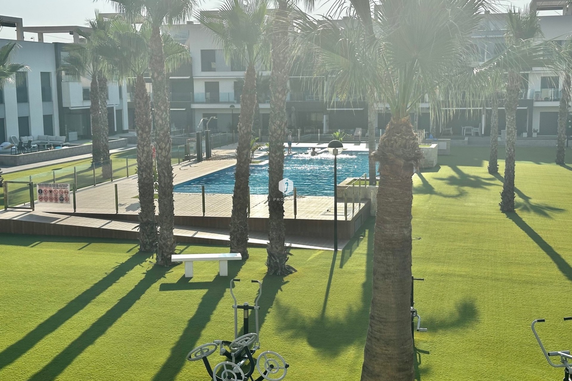 Aus zweiter Hand - Penthouse -
El Raso