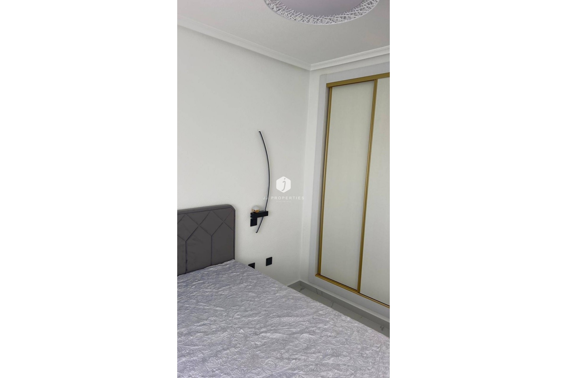 Aus zweiter Hand - Penthouse -
Orihuela Costa - La Zenia