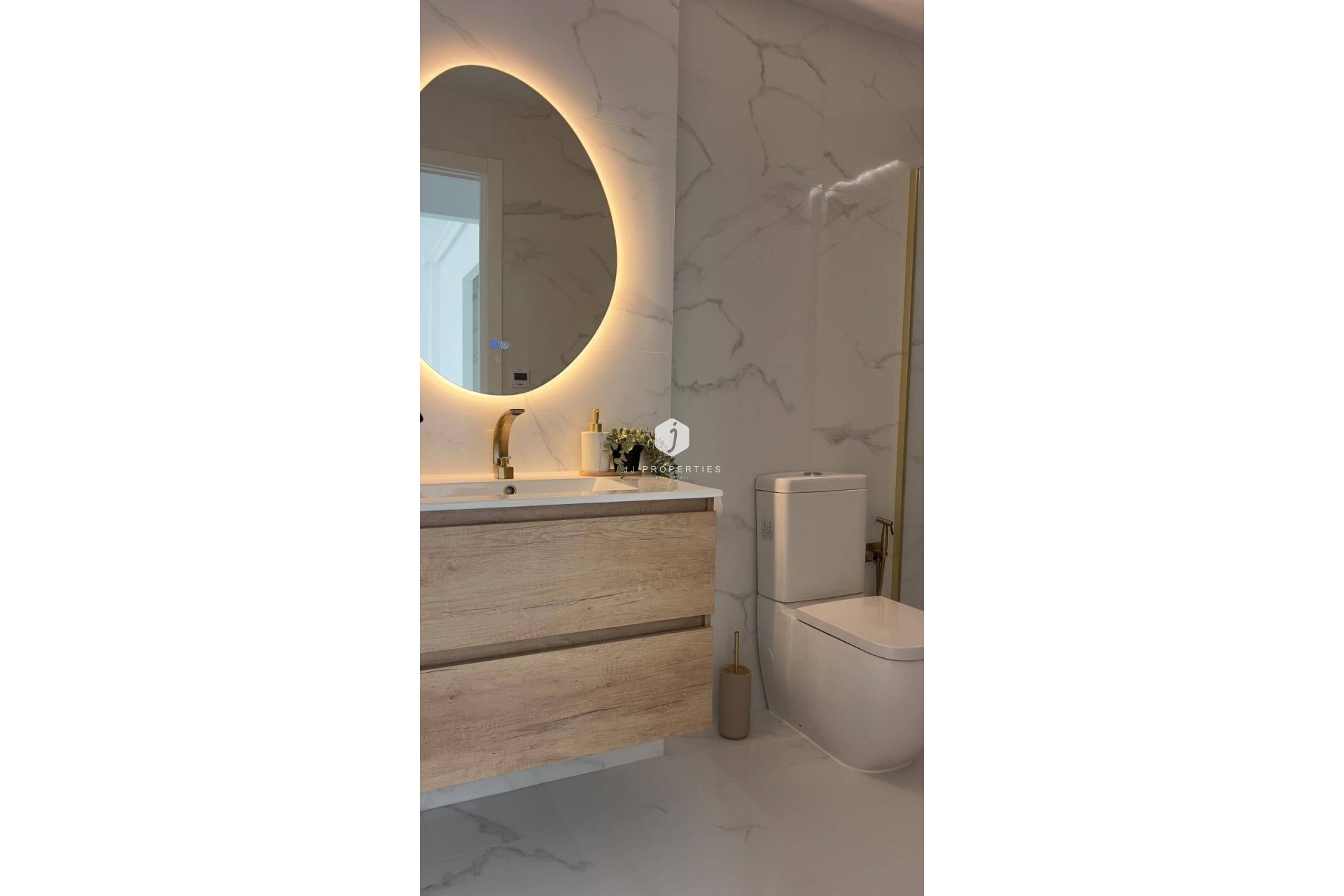 Aus zweiter Hand - Penthouse -
Orihuela Costa - La Zenia