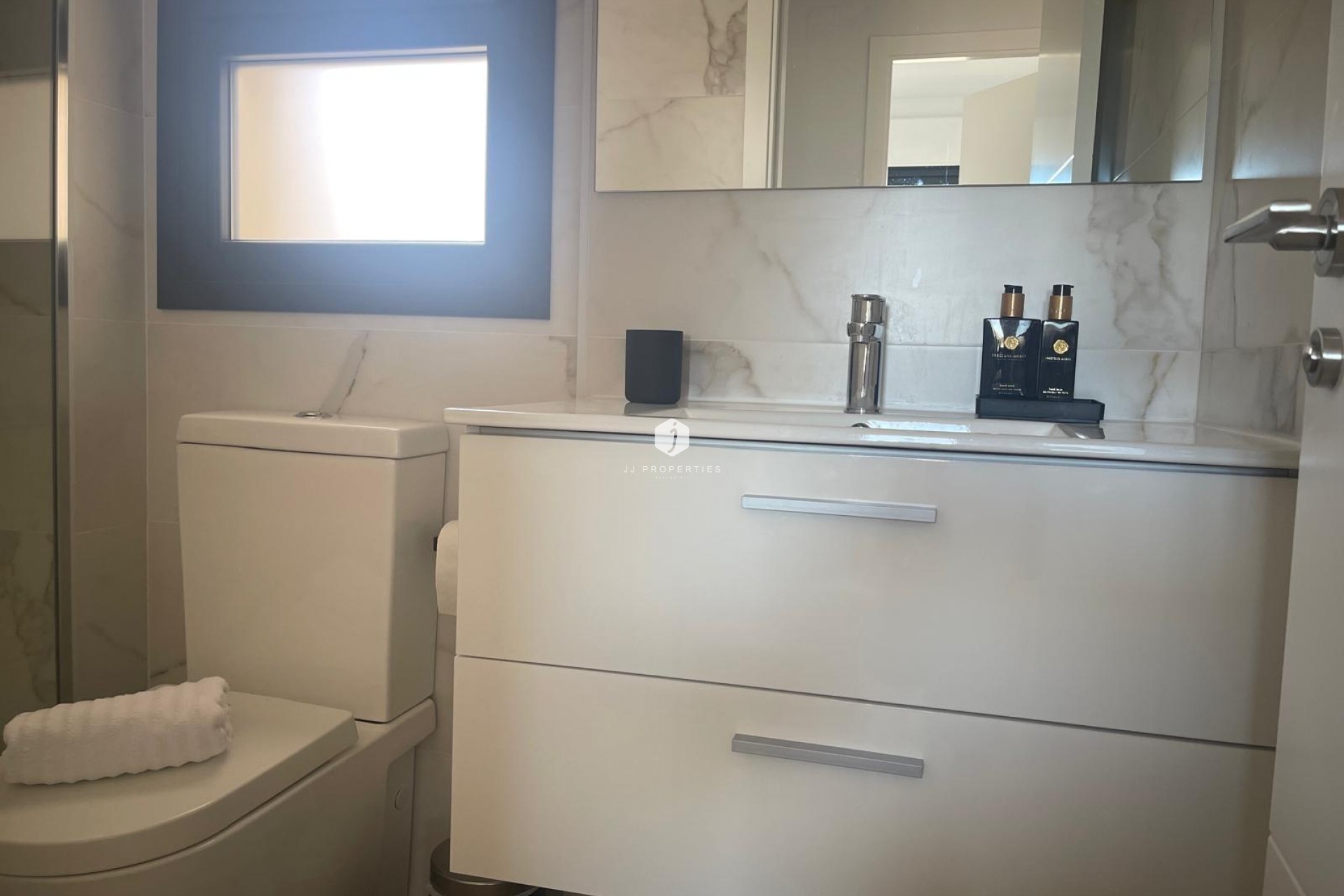 Aus zweiter Hand - Penthouse -
Orihuela Costa - Las Filipinas