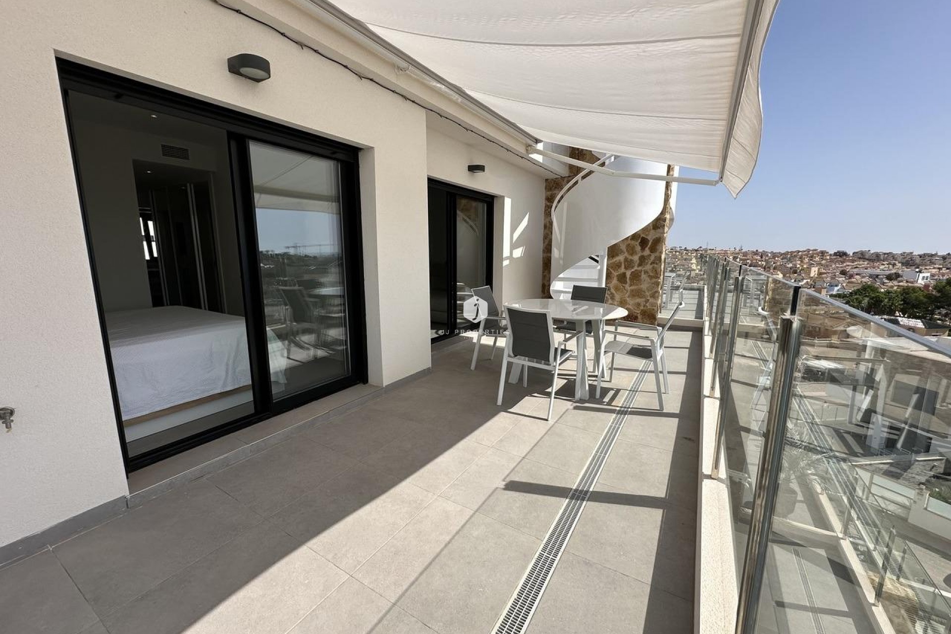 Aus zweiter Hand - Penthouse -
Orihuela Costa - Villamartín-las Filipinas