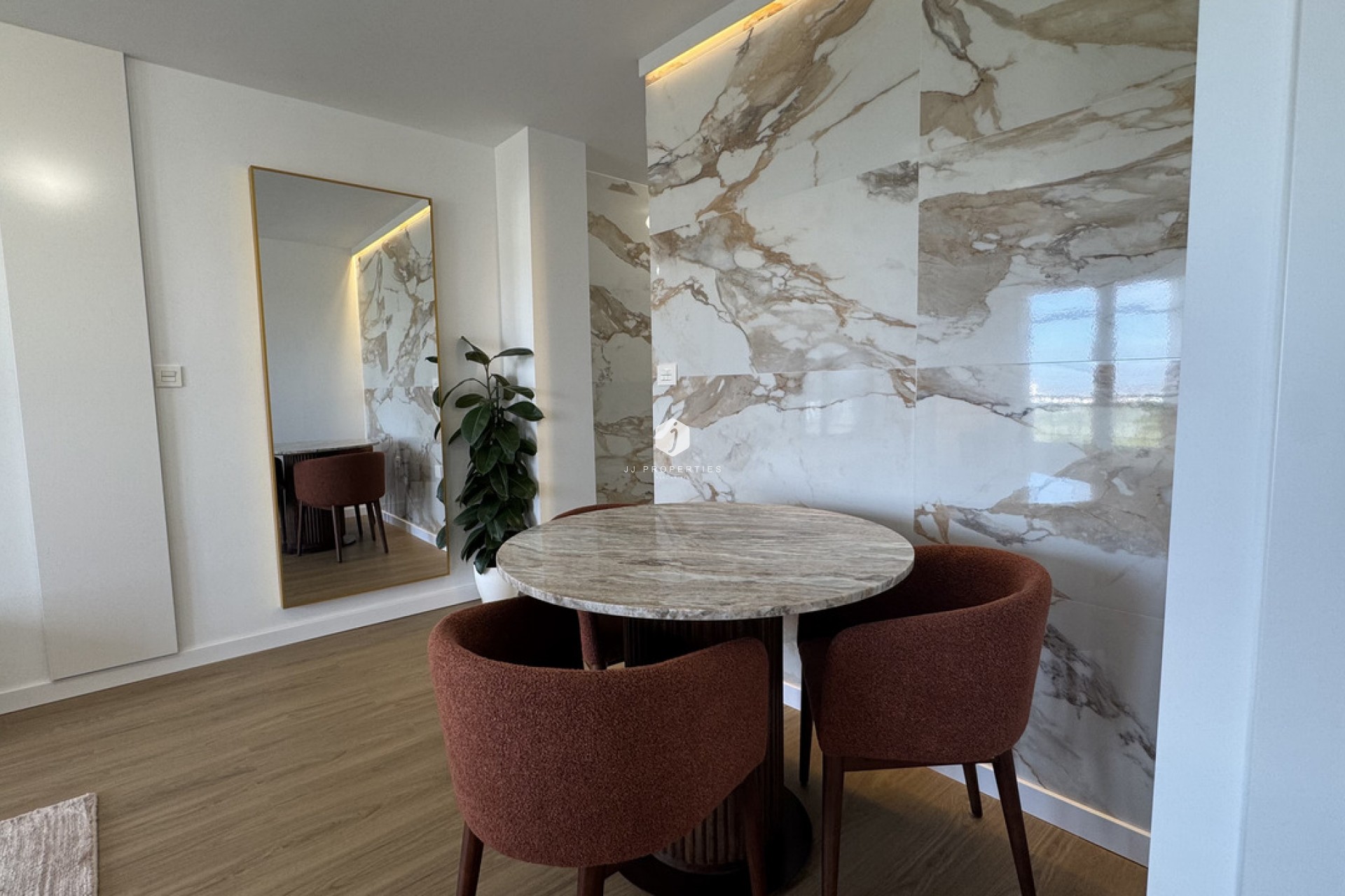 Aus zweiter Hand - Penthouse -
Punta Prima - Costa Blanca