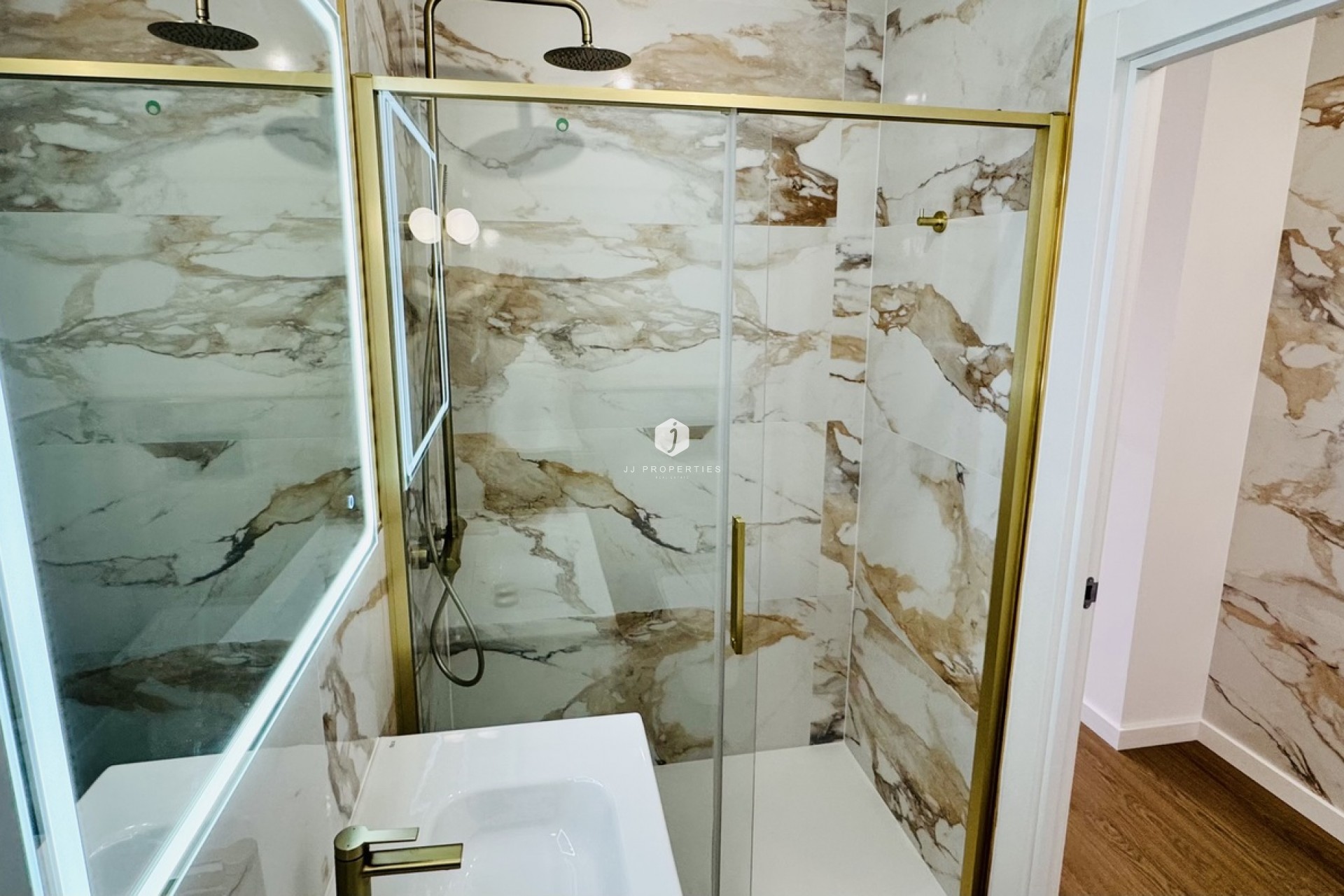 Aus zweiter Hand - Penthouse -
Punta Prima - Costa Blanca