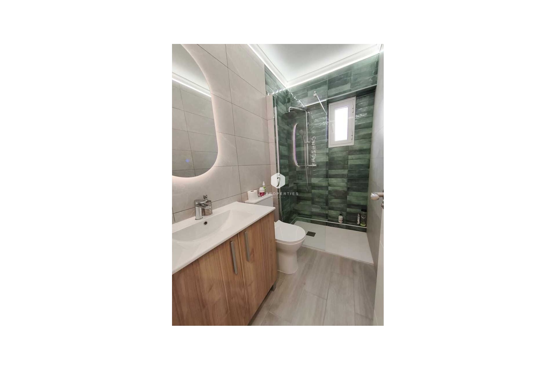 Aus zweiter Hand - Penthouse -
Punta Prima - Costa Blanca