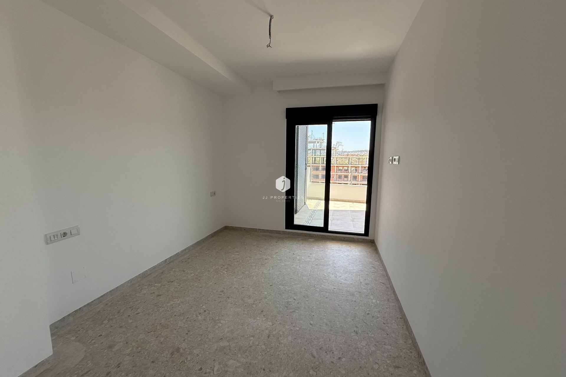 Aus zweiter Hand - Penthouse -
San Miguel de Salinas - Inland