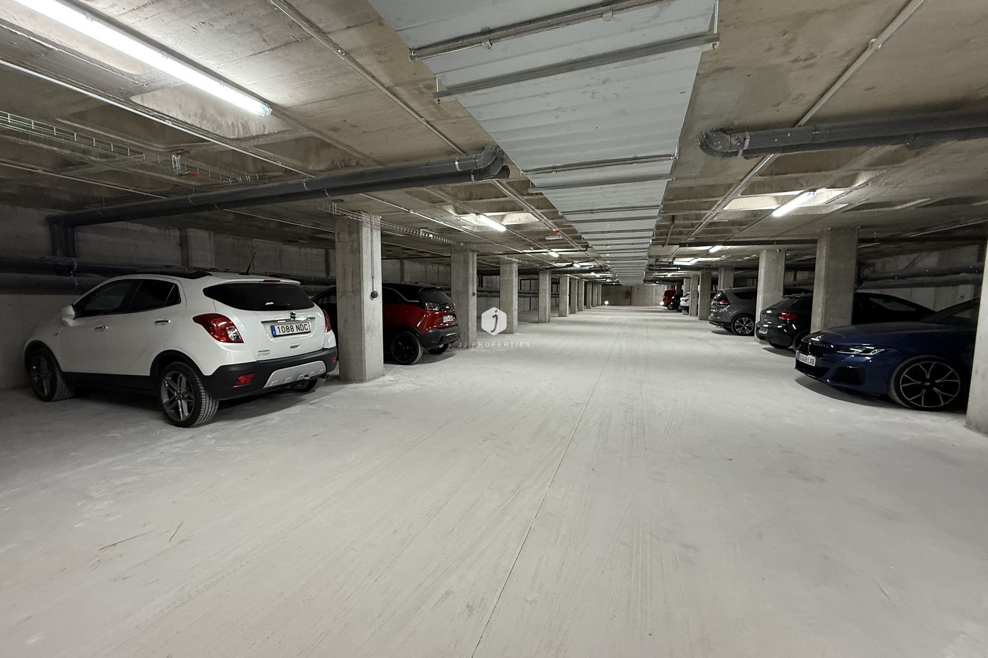 Aus zweiter Hand - Penthouse -
San Miguel de Salinas - Inland