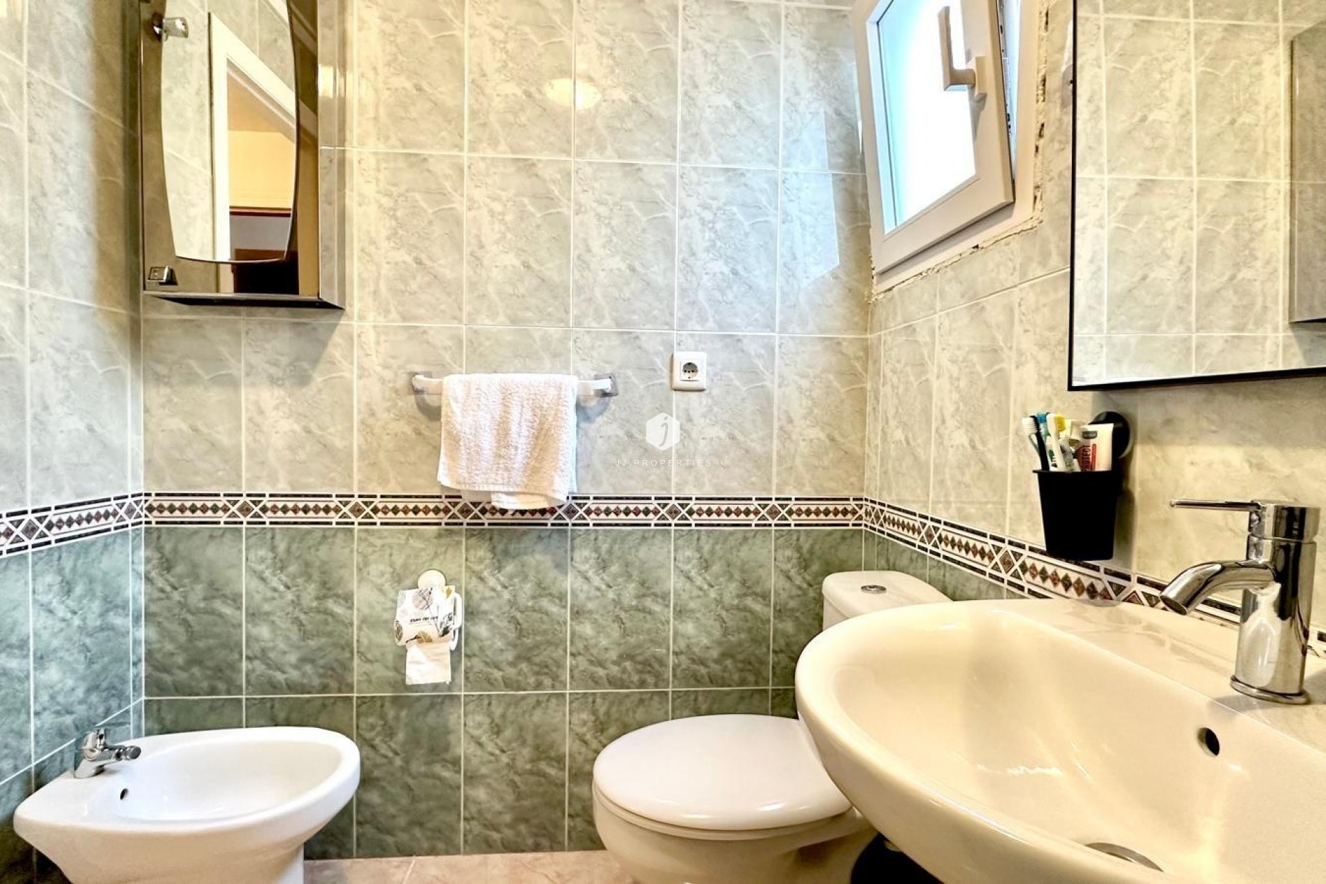 Aus zweiter Hand - Penthouse -
Torrevieja - Centro