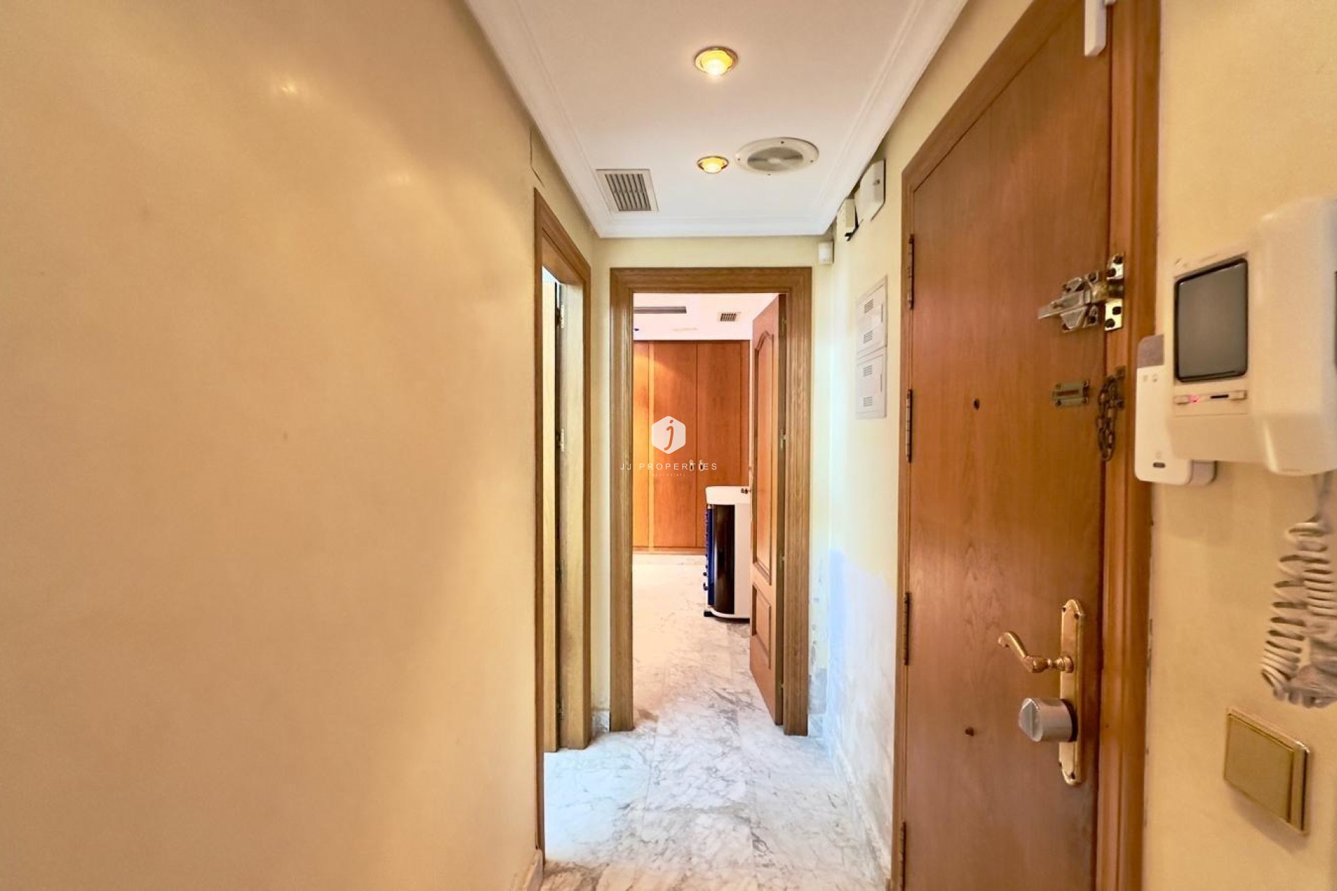 Aus zweiter Hand - Penthouse -
Torrevieja - Centro