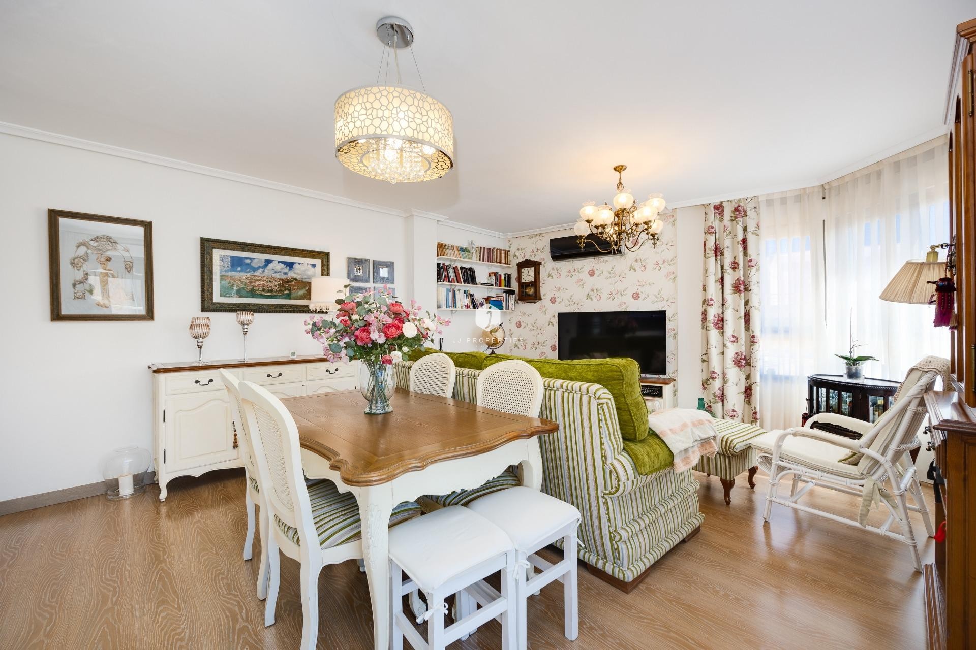 Aus zweiter Hand - Penthouse -
Torrevieja - Centro