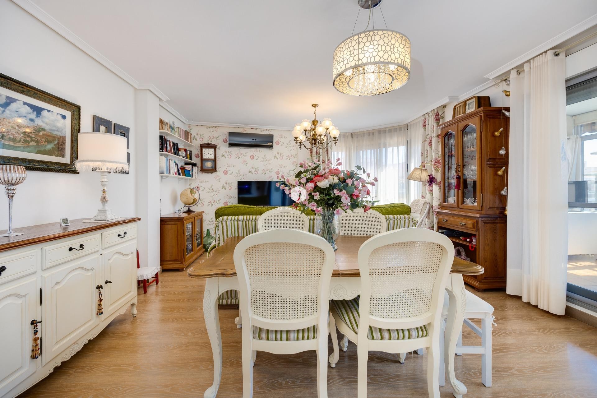 Aus zweiter Hand - Penthouse -
Torrevieja - Centro