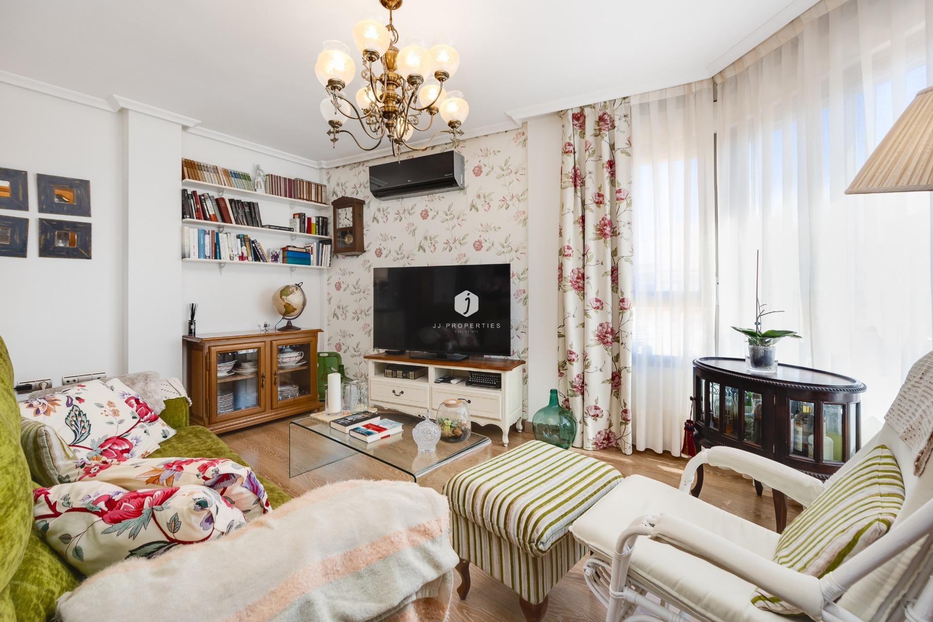 Aus zweiter Hand - Penthouse -
Torrevieja - Centro