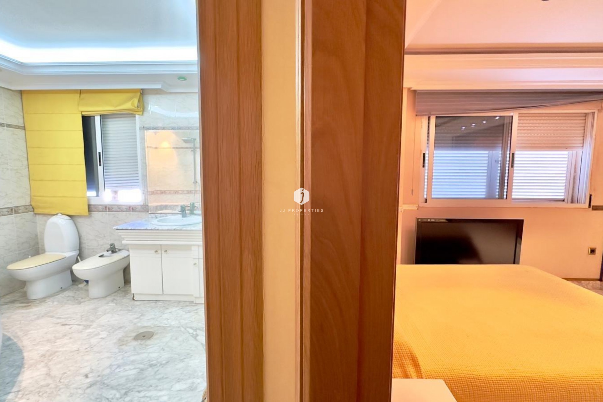 Aus zweiter Hand - Penthouse -
Torrevieja - Centro