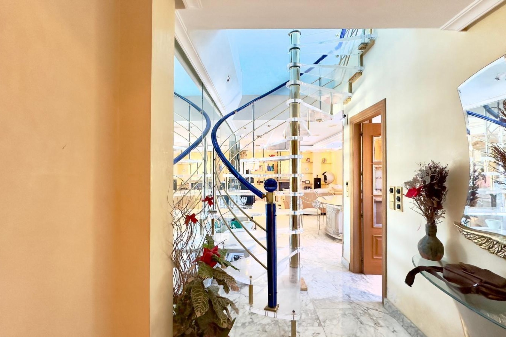 Aus zweiter Hand - Penthouse -
Torrevieja - Centro