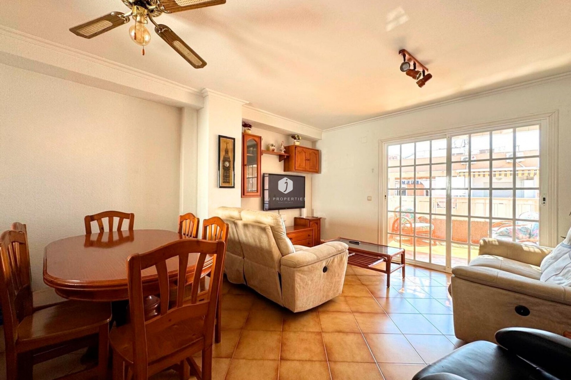 Aus zweiter Hand - Penthouse -
Torrevieja - Costa Blanca