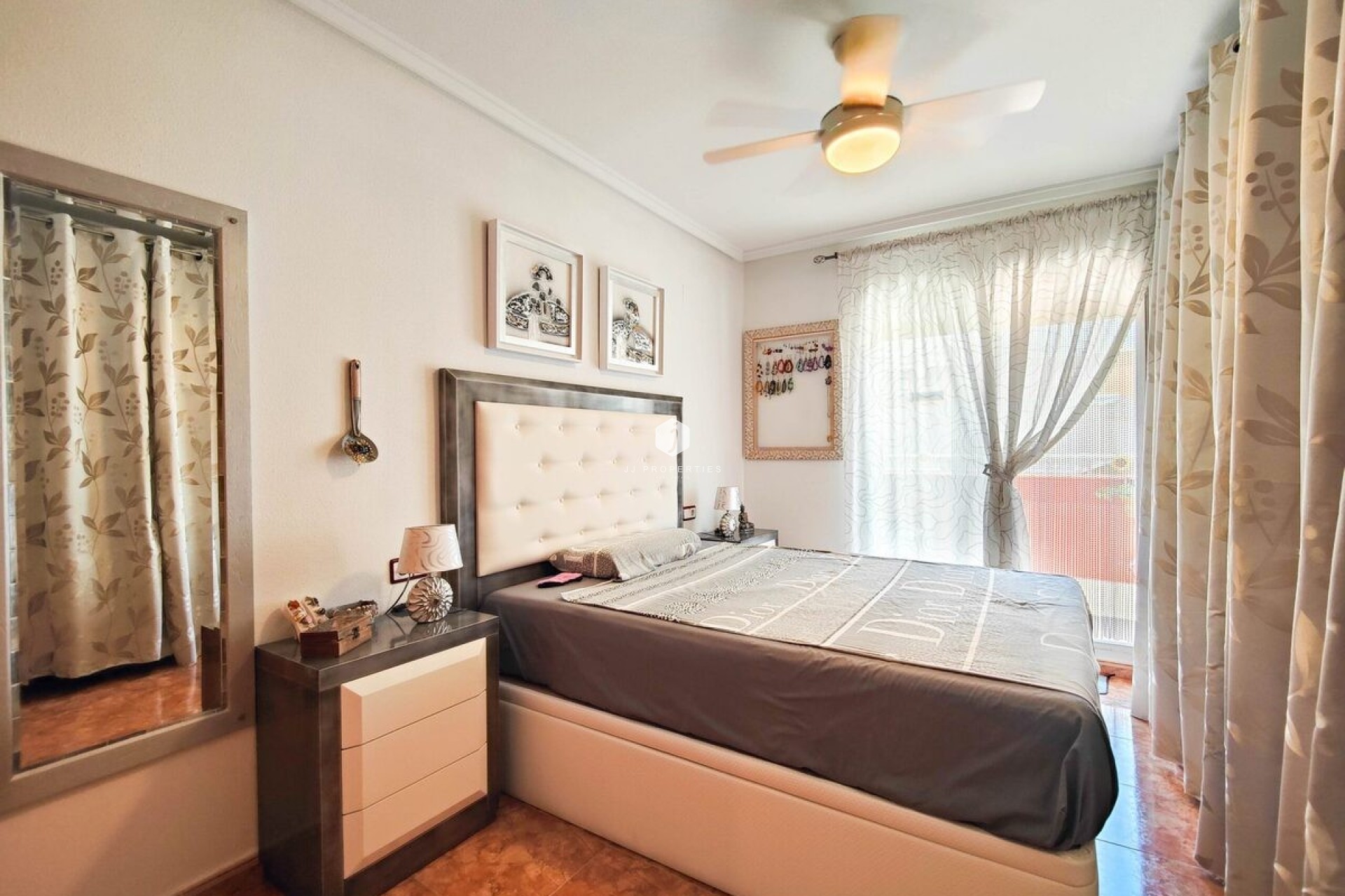 Aus zweiter Hand - Penthouse -
Torrevieja - Costa Blanca