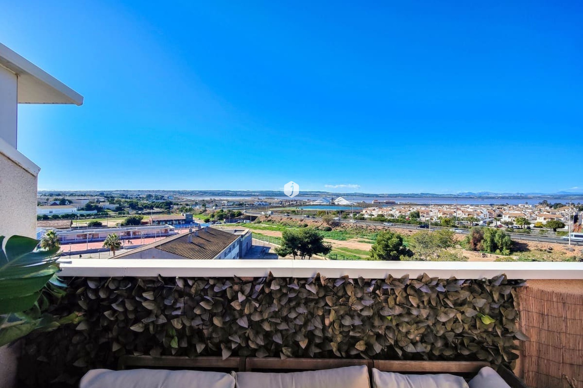 Aus zweiter Hand - Penthouse -
Torrevieja - Costa Blanca