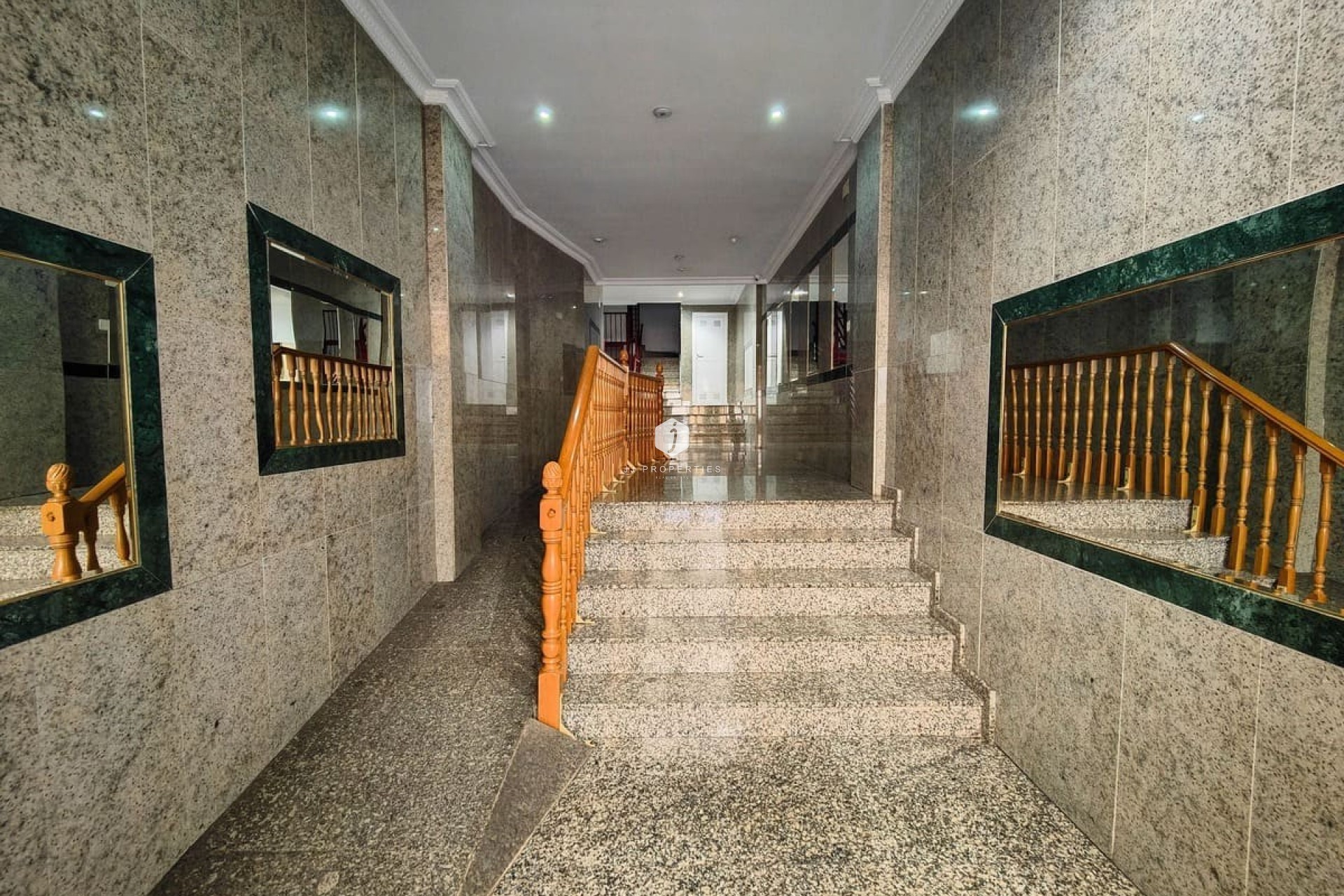 Aus zweiter Hand - Penthouse -
Torrevieja - Costa Blanca